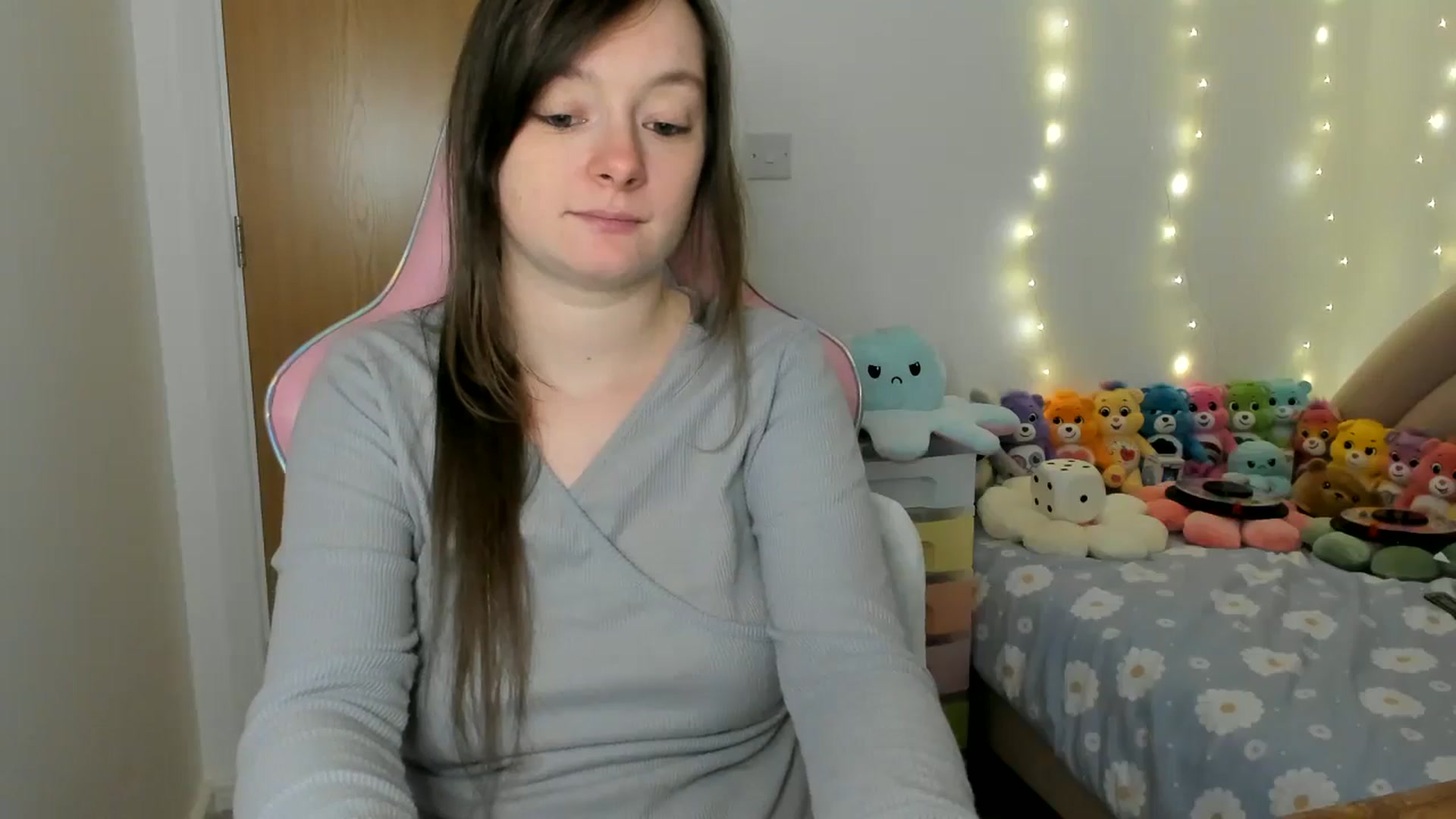 Gallery image thumbnail from JessieBear_'s myfreecams stream on, 12/05/2024, 17:57 image 15 of 20