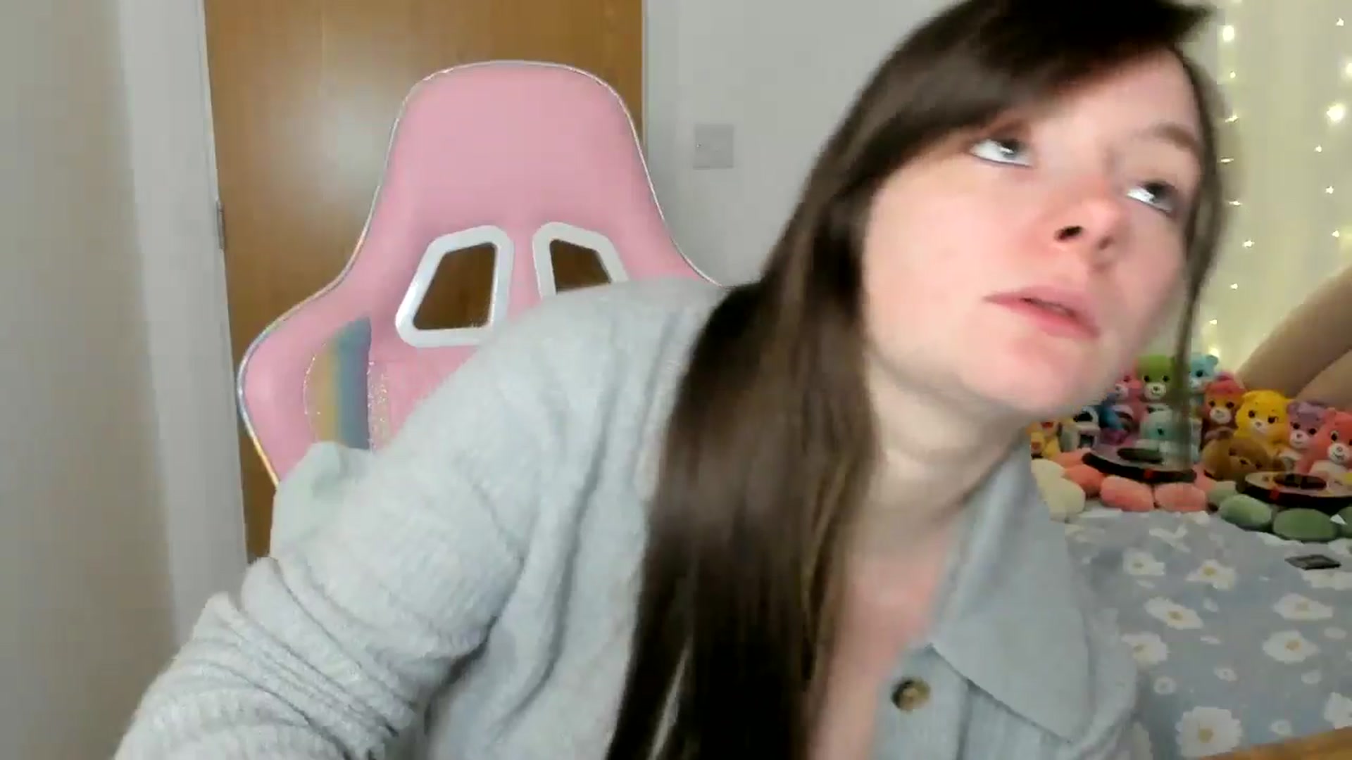 Gallery image thumbnail from JessieBear_'s myfreecams stream on, 12/06/2024, 17:25 image 5 of 20
