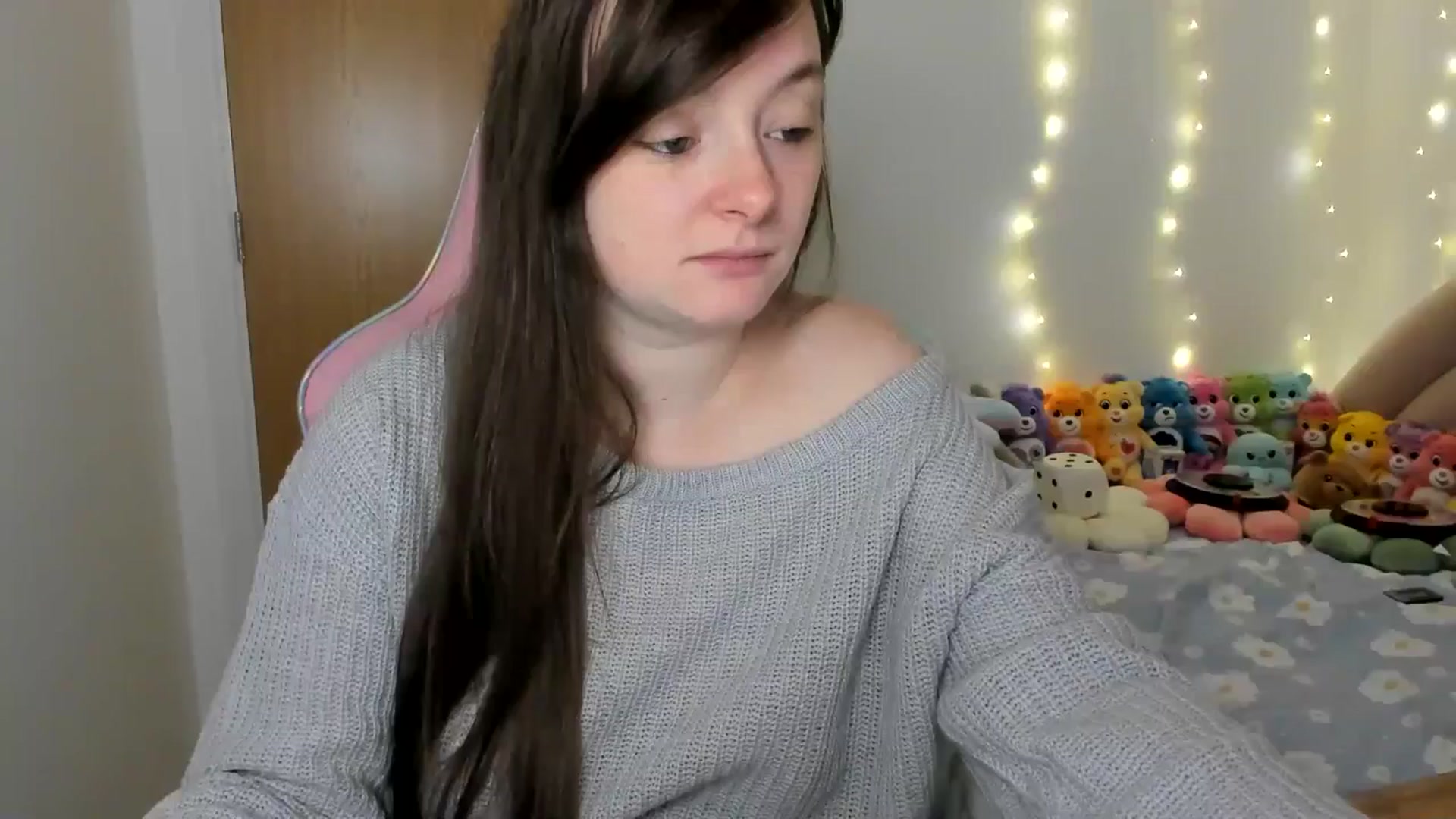 Gallery image thumbnail from JessieBear_'s myfreecams stream on, 12/06/2024, 18:12 image 8 of 20