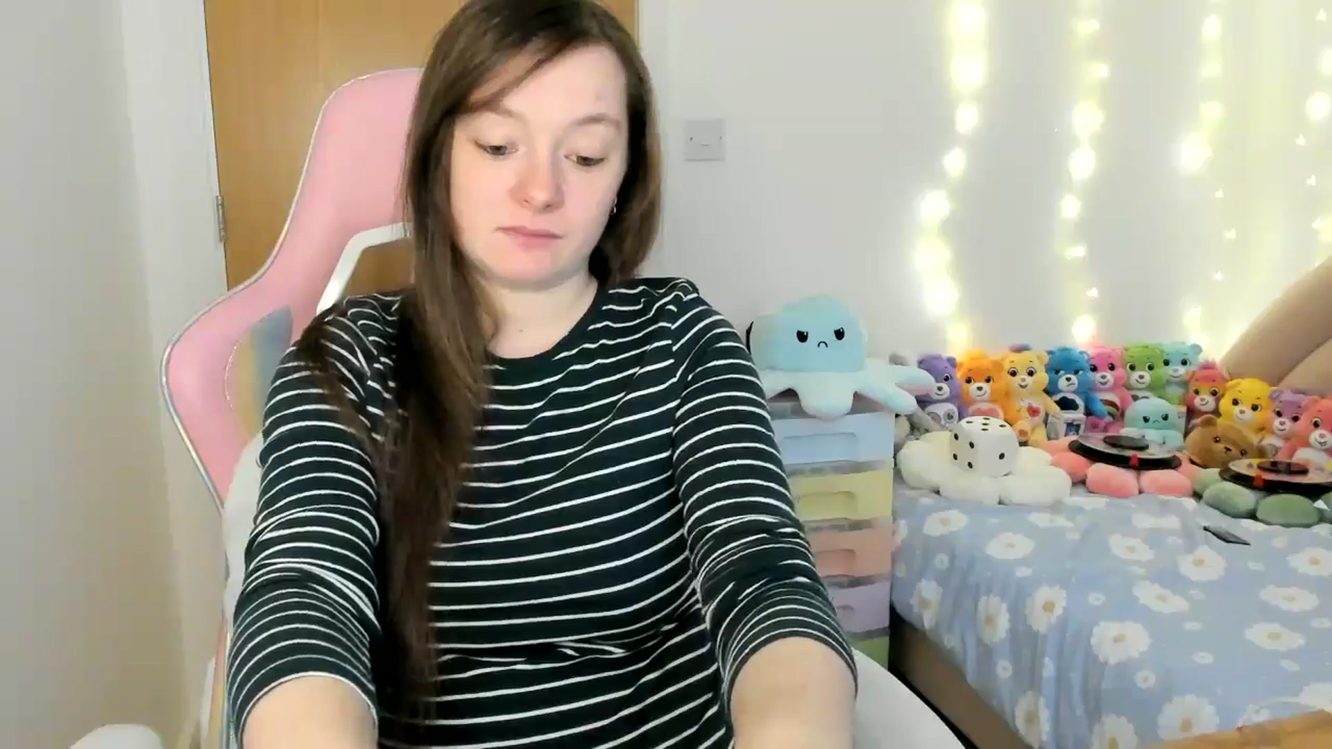 Gallery image thumbnail from JessieBear_'s myfreecams stream on, 12/09/2024, 17:24 image 6 of 20