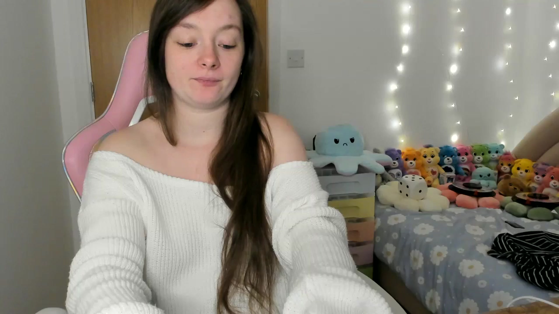 Gallery image thumbnail from JessieBear_'s myfreecams stream on, 12/09/2024, 17:24 image 13 of 20