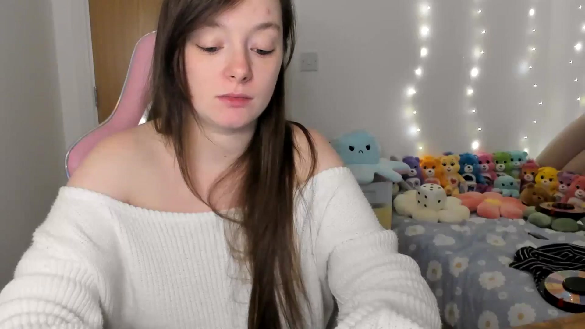 Gallery image thumbnail from JessieBear_'s myfreecams stream on, 12/09/2024, 17:24 image 18 of 20