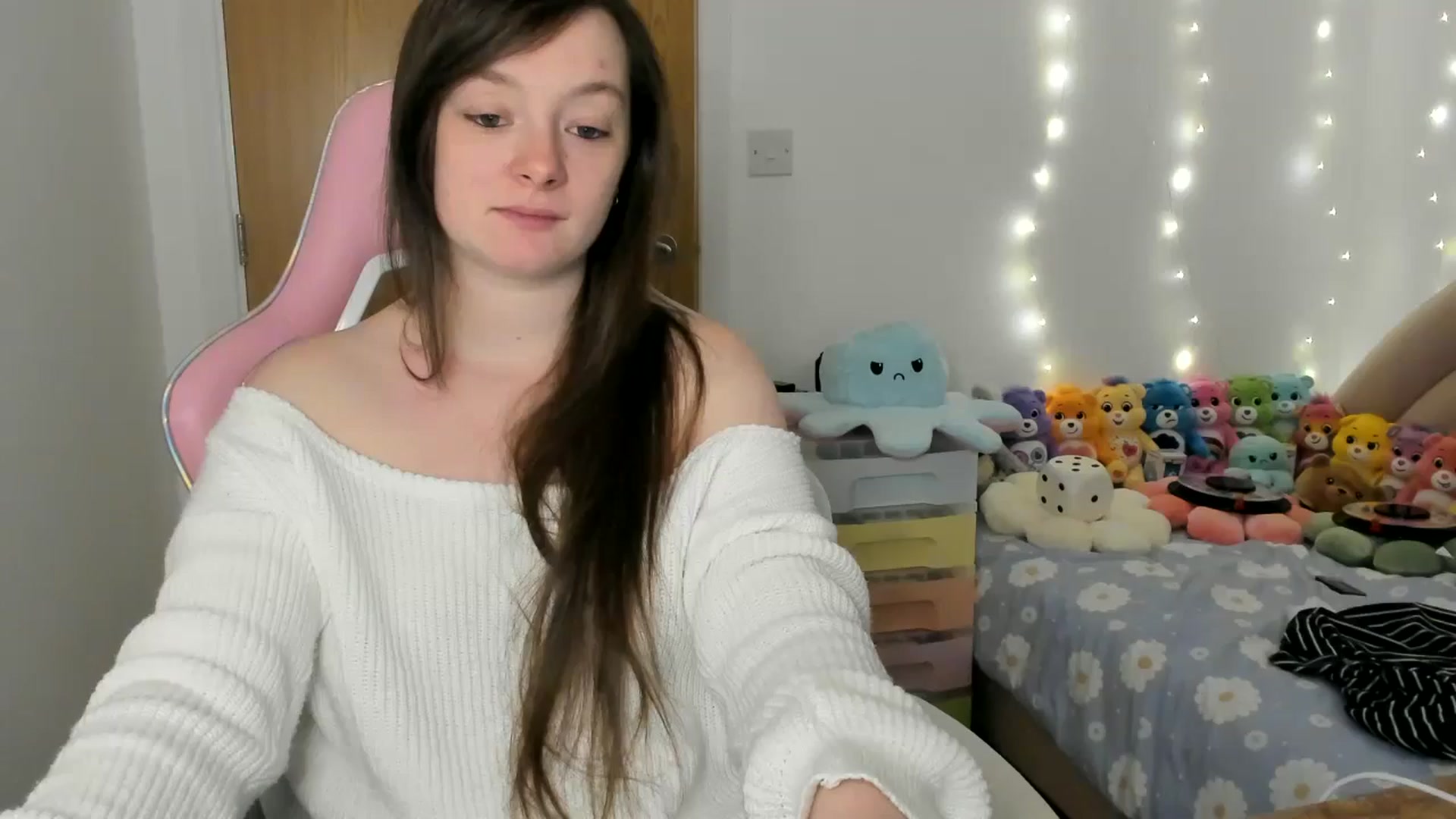 Gallery image thumbnail from JessieBear_'s myfreecams stream on, 12/09/2024, 17:24 image 14 of 20