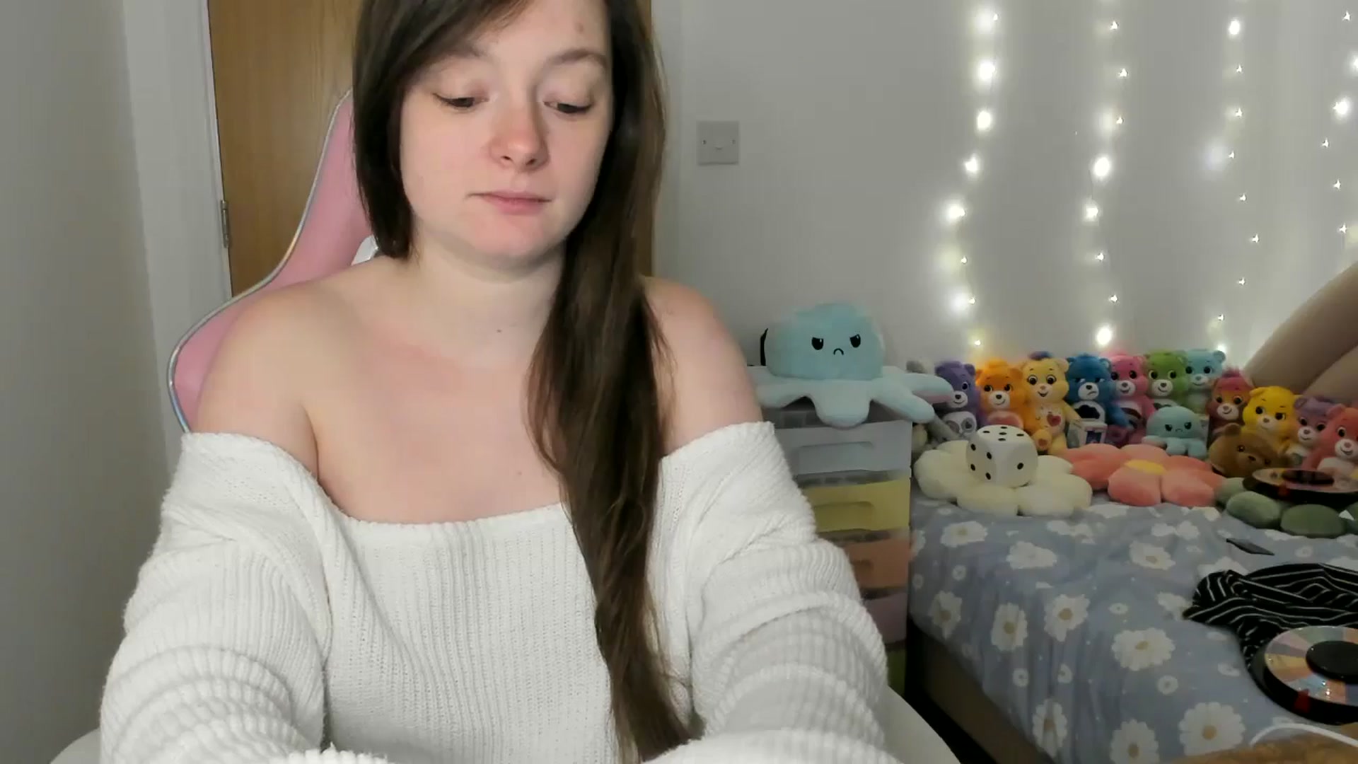 Gallery image thumbnail from JessieBear_'s myfreecams stream on, 12/09/2024, 17:24 image 15 of 20