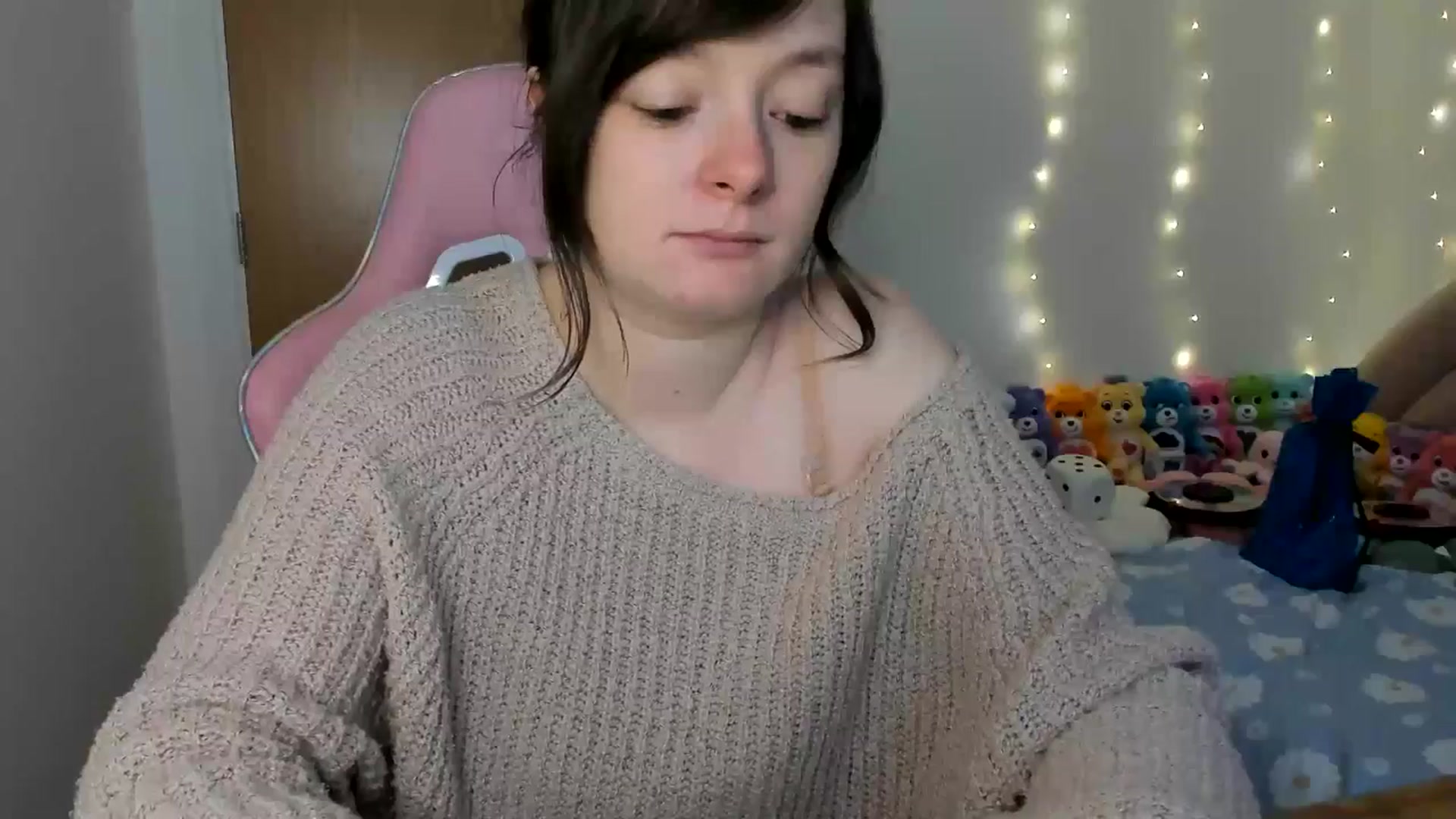 Gallery image thumbnail from JessieBear_'s myfreecams stream on, 12/13/2024, 17:06 image 3 of 20