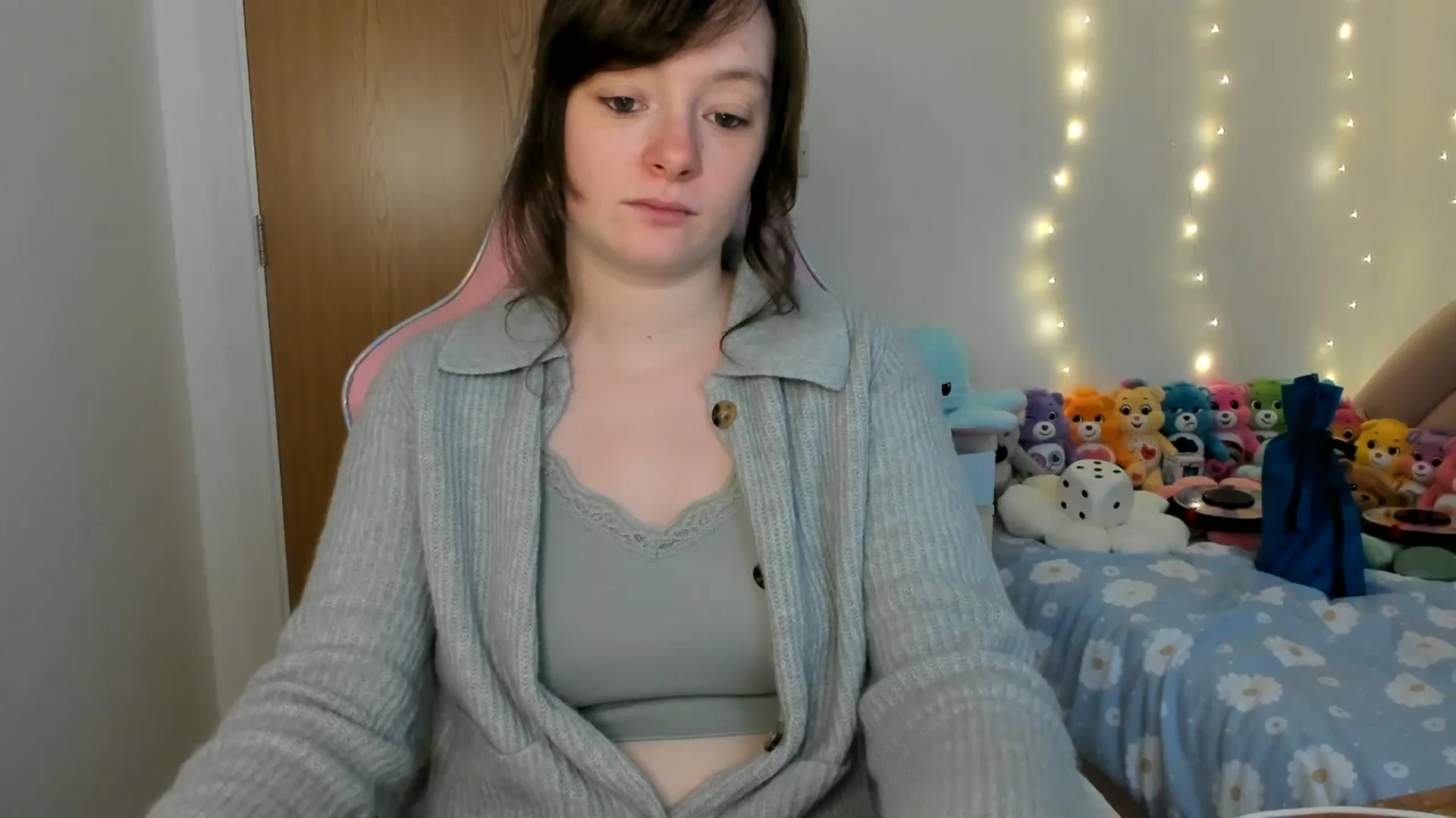 Gallery image thumbnail from JessieBear_'s myfreecams stream on, 12/17/2024, 16:55 image 4 of 20