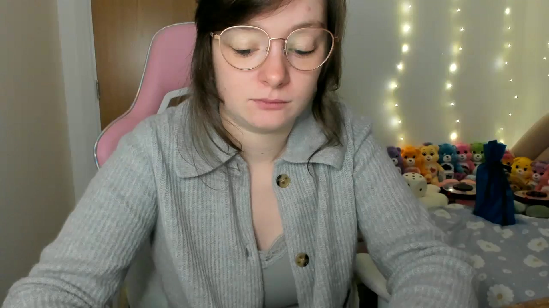 Gallery image thumbnail from JessieBear_'s myfreecams stream on, 12/17/2024, 16:55 image 19 of 20