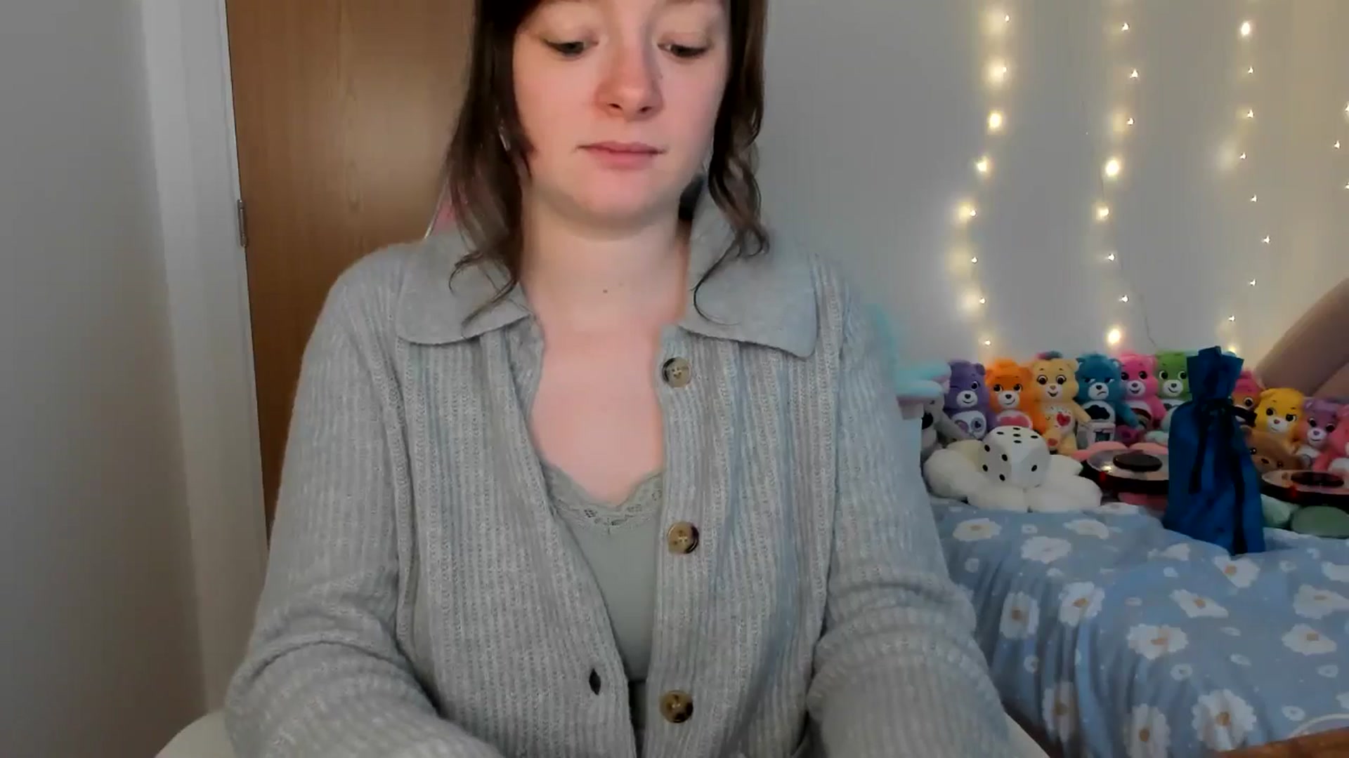 Gallery image thumbnail from JessieBear_'s myfreecams stream on, 12/17/2024, 16:55 image 2 of 20
