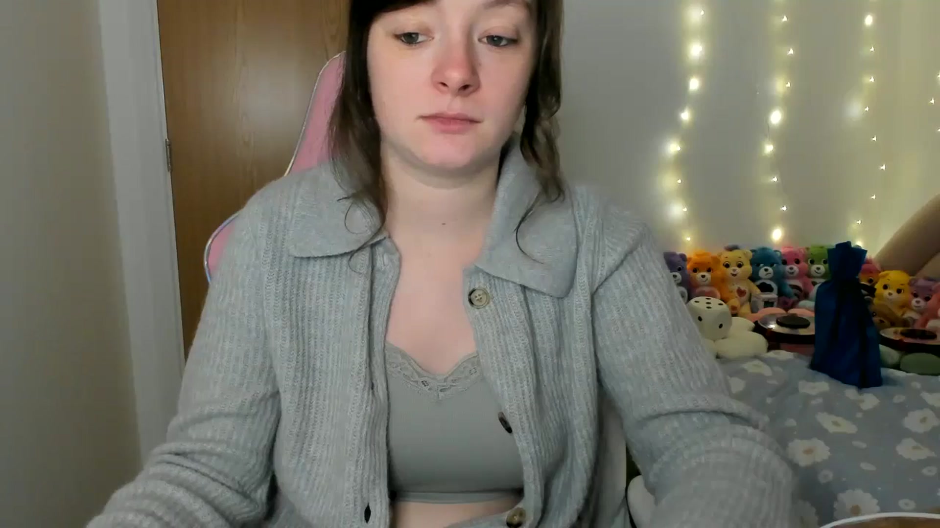Gallery image thumbnail from JessieBear_'s myfreecams stream on, 12/17/2024, 16:55 image 5 of 20