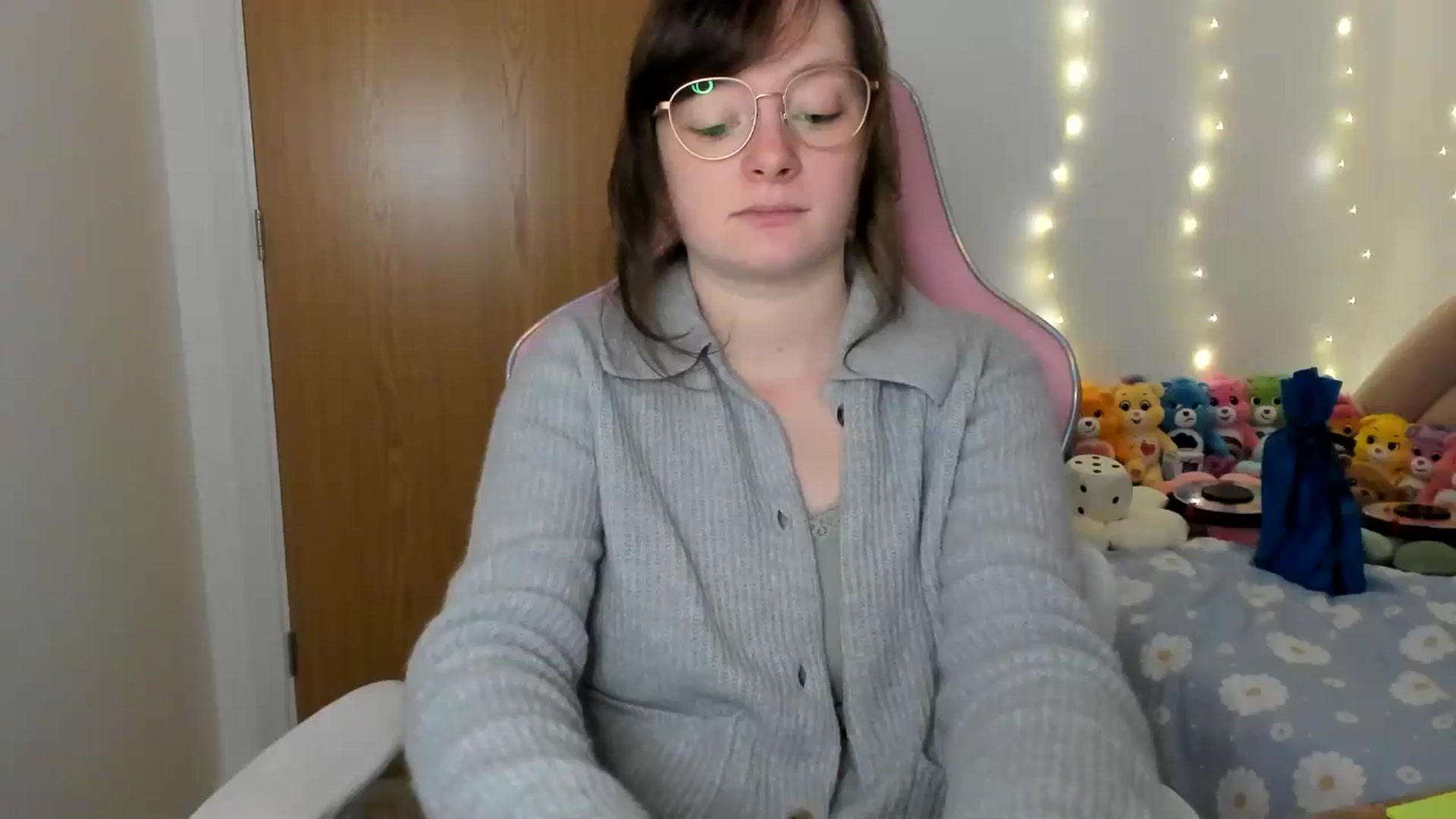 Gallery image thumbnail from JessieBear_'s myfreecams stream on, 12/17/2024, 17:49 image 20 of 20