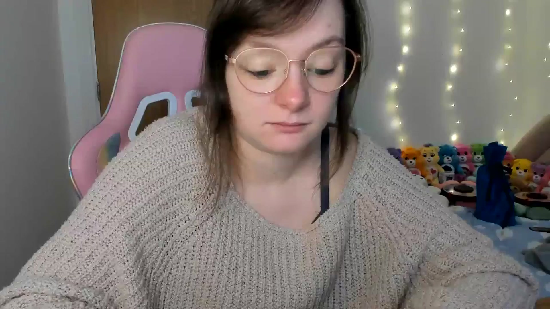 Gallery image thumbnail from JessieBear_'s myfreecams stream on, 12/20/2024, 16:09 image 9 of 20
