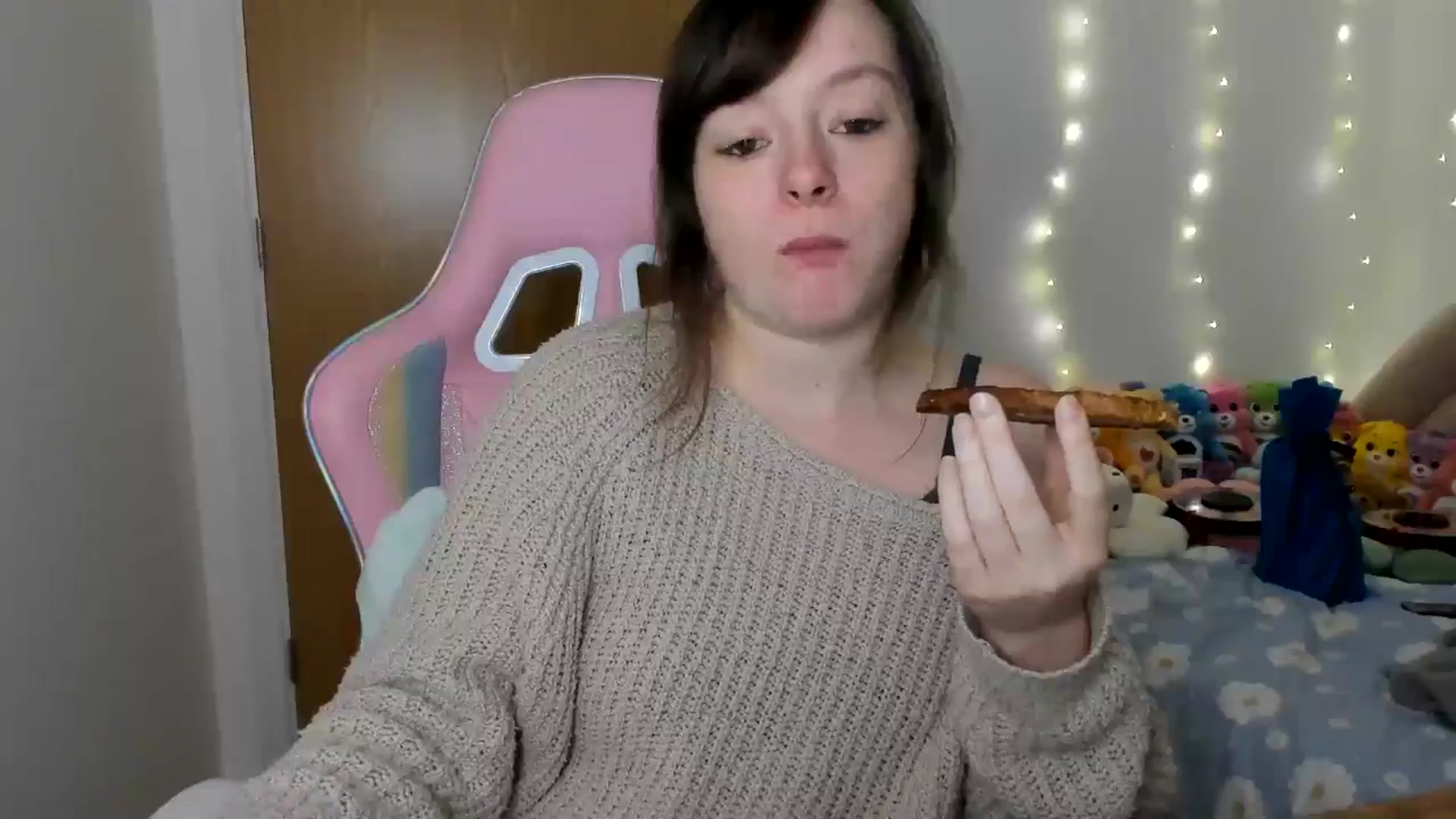 Gallery image thumbnail from JessieBear_'s myfreecams stream on, 12/20/2024, 17:13 image 14 of 20