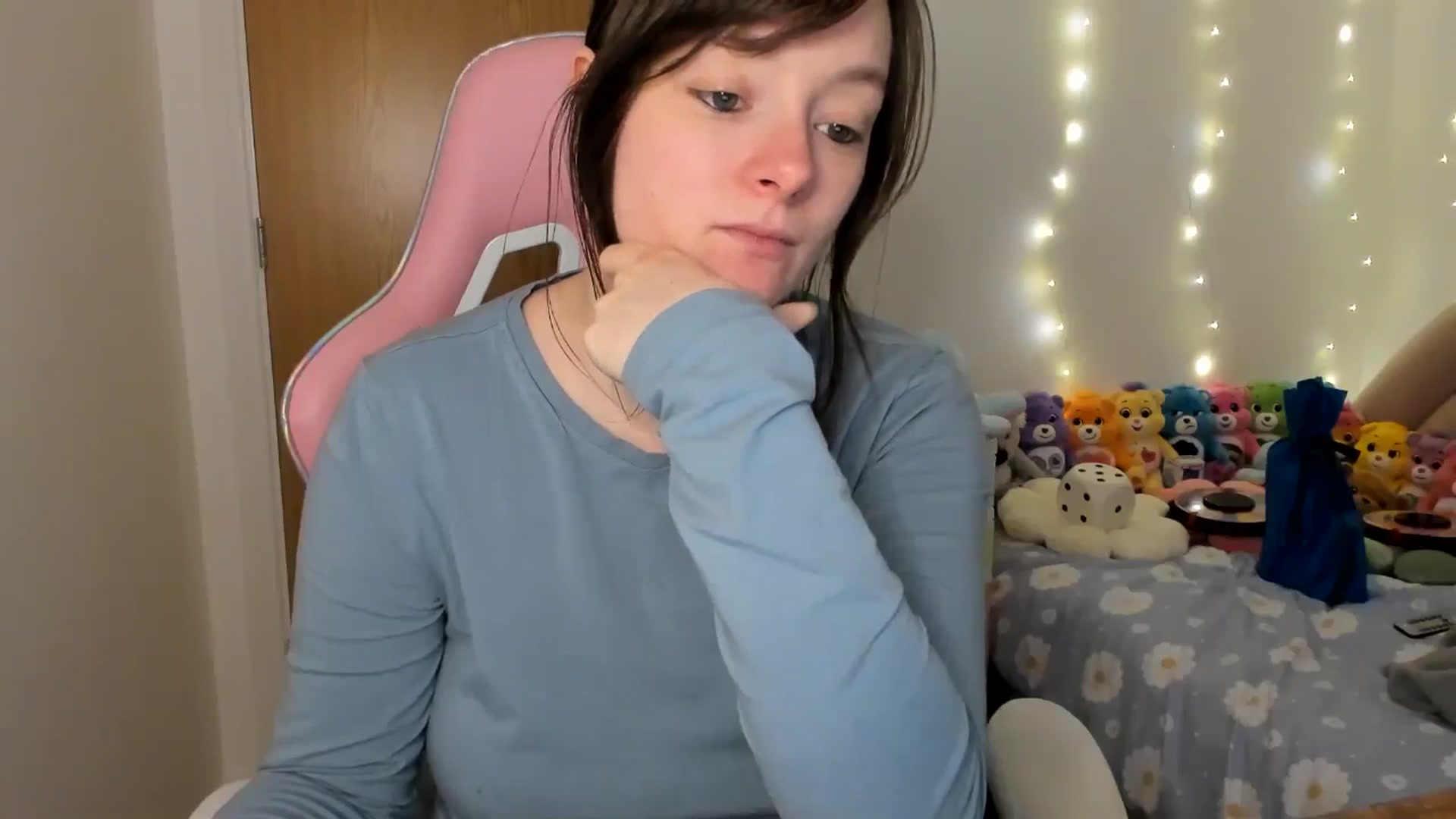 Gallery image thumbnail from JessieBear_'s myfreecams stream on, 12/23/2024, 16:49 image 10 of 20
