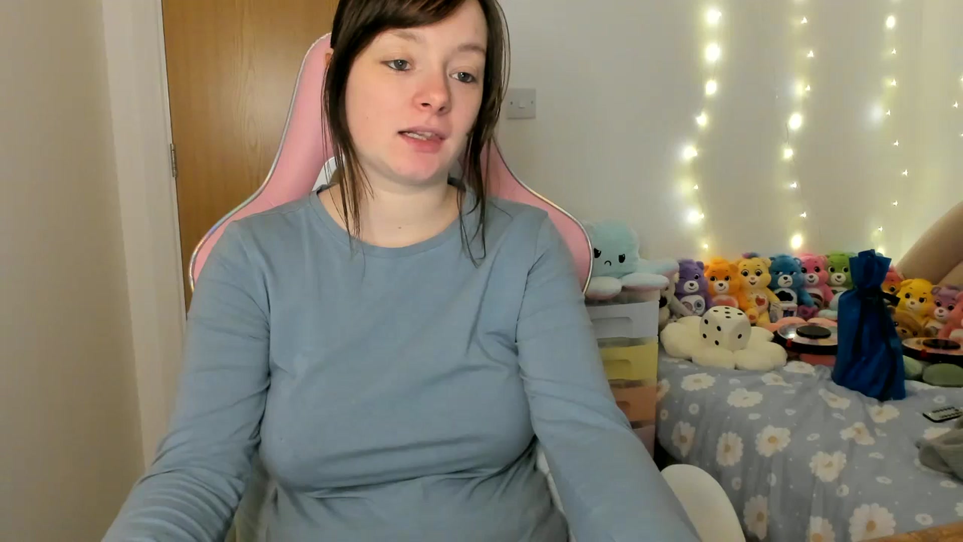 Gallery image thumbnail from JessieBear_'s myfreecams stream on, 12/23/2024, 16:49 image 17 of 20