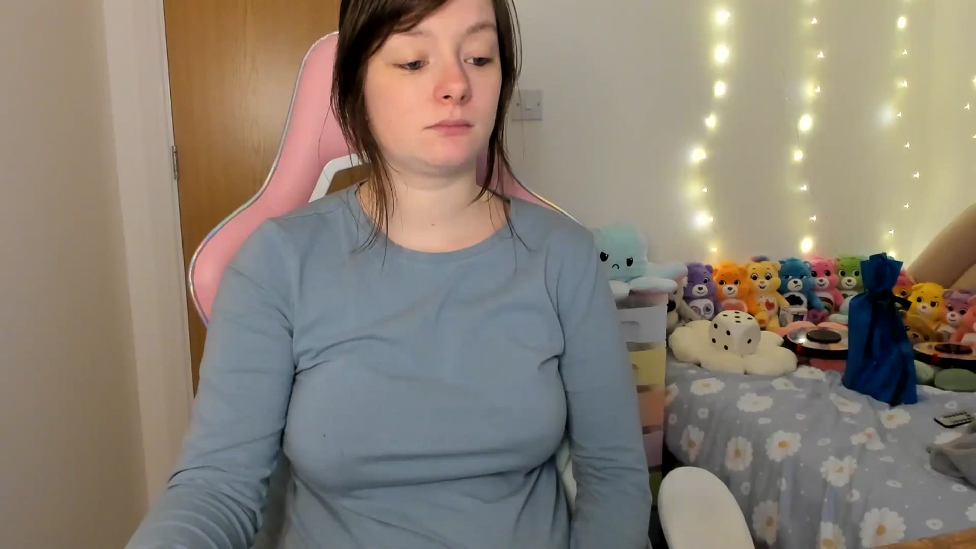 Gallery image thumbnail from JessieBear_'s myfreecams stream on, 12/23/2024, 16:49 image 8 of 20