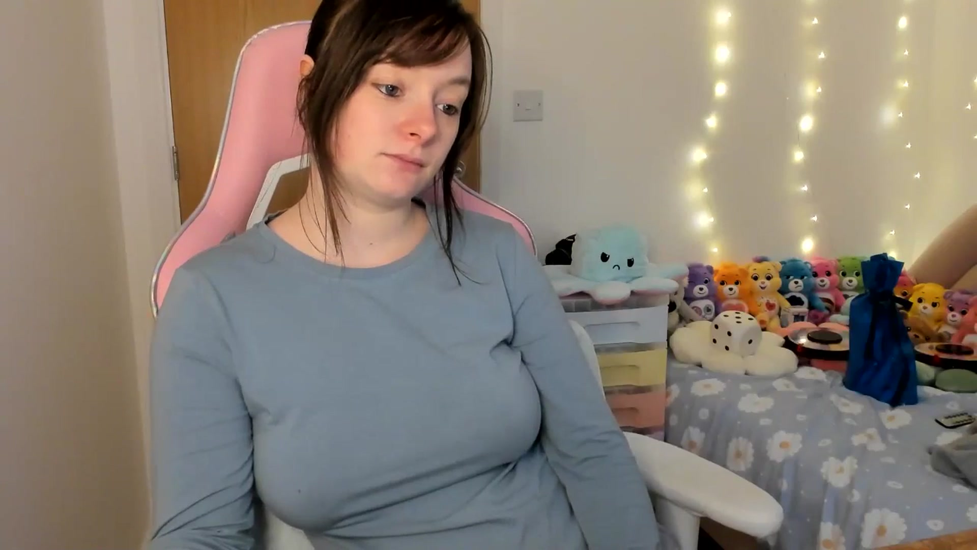 Gallery image thumbnail from JessieBear_'s myfreecams stream on, 12/23/2024, 16:49 image 5 of 20