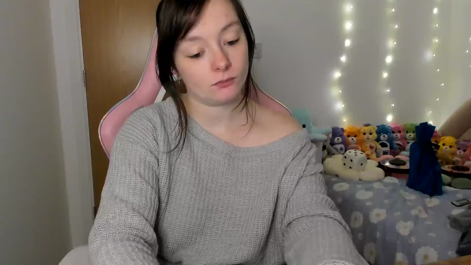Gallery image thumbnail from JessieBear_'s myfreecams stream on, 12/23/2024, 17:49 image 1 of 20