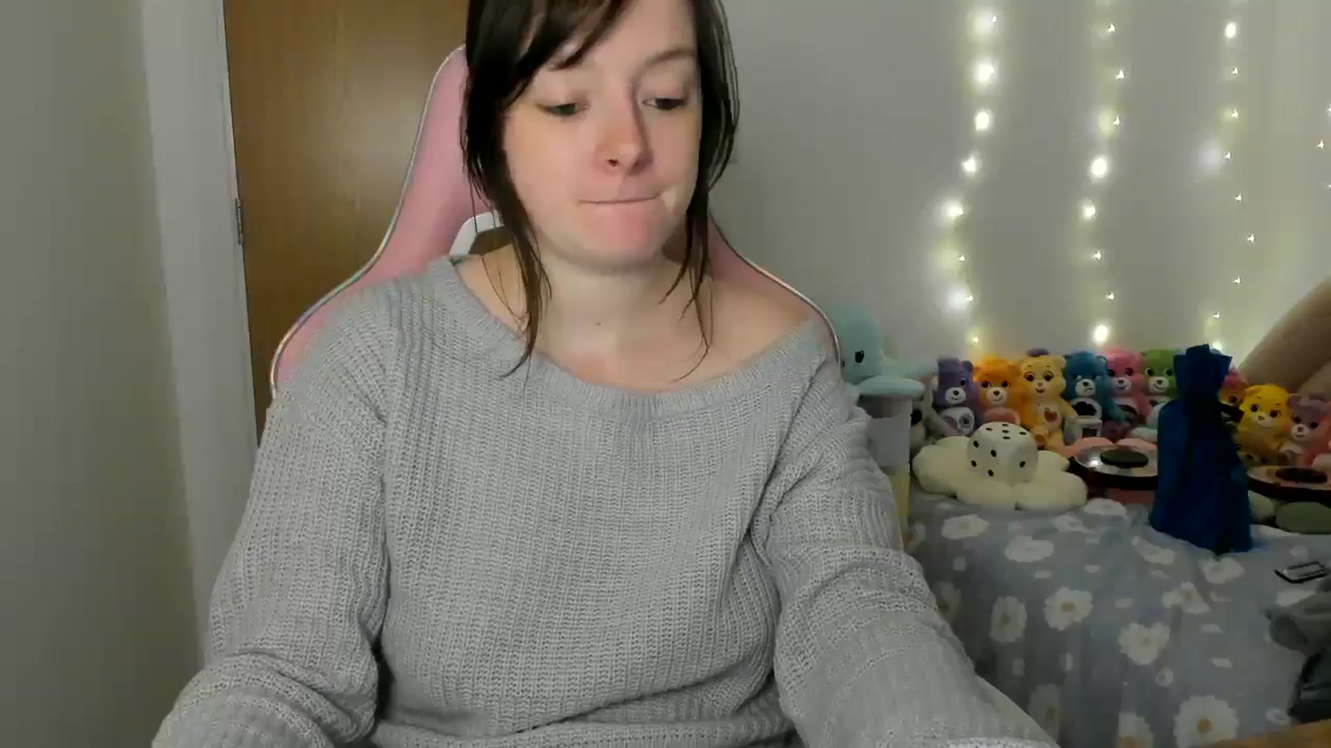 Gallery image thumbnail from JessieBear_'s myfreecams stream on, 12/23/2024, 17:49 image 8 of 20