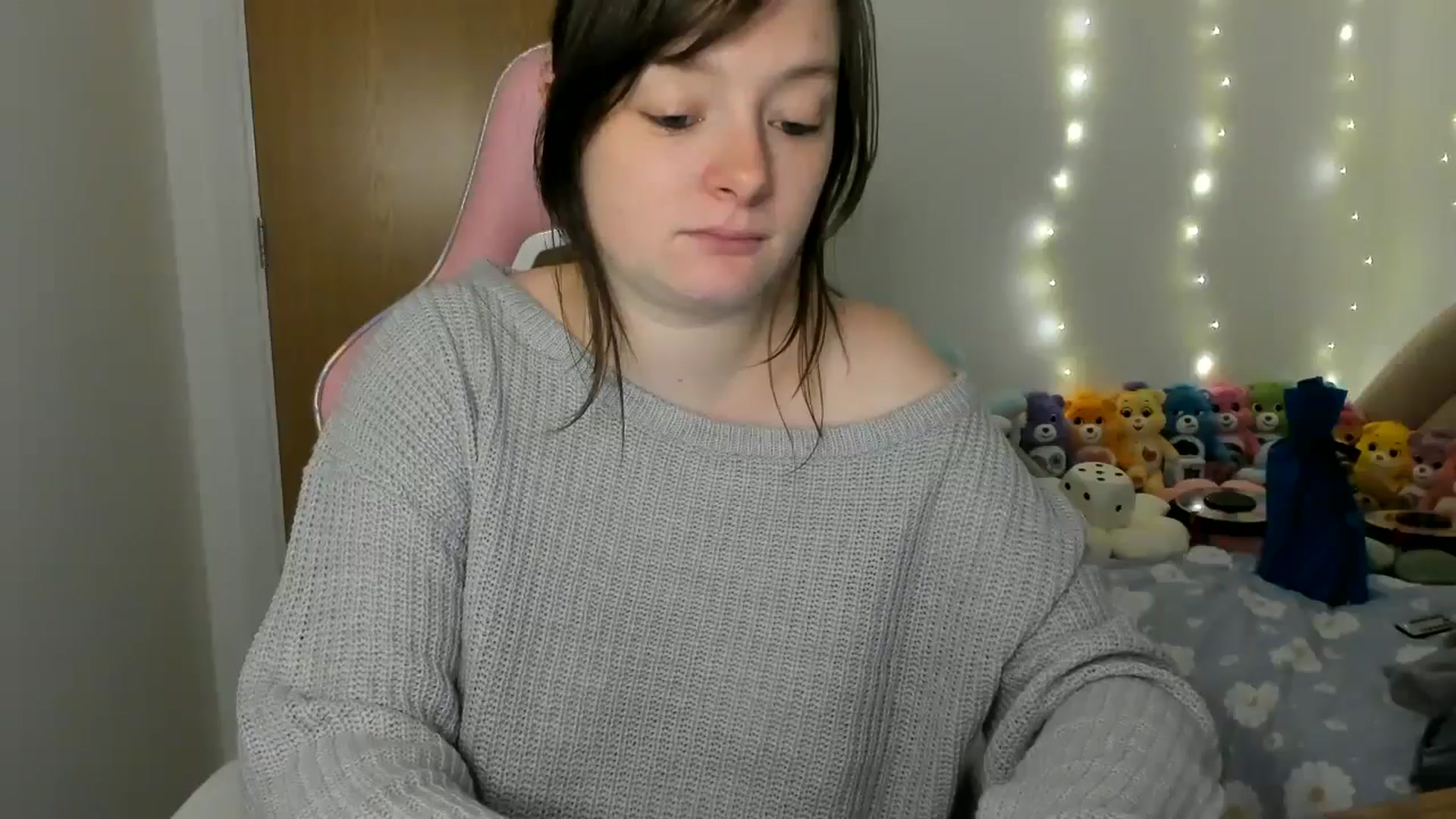 Gallery image thumbnail from JessieBear_'s myfreecams stream on, 12/23/2024, 17:49 image 5 of 20
