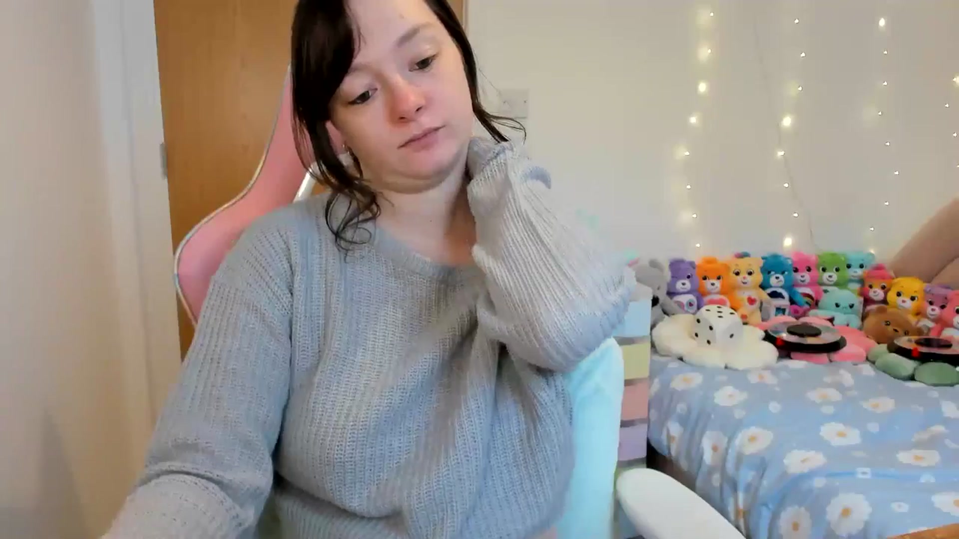 Gallery image thumbnail from JessieBear_'s myfreecams stream on, 12/30/2024, 14:34 image 3 of 20