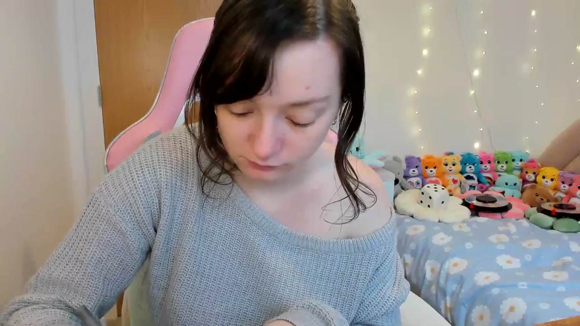 Gallery image thumbnail from JessieBear_'s myfreecams stream on, 12/30/2024, 14:34 image 4 of 20