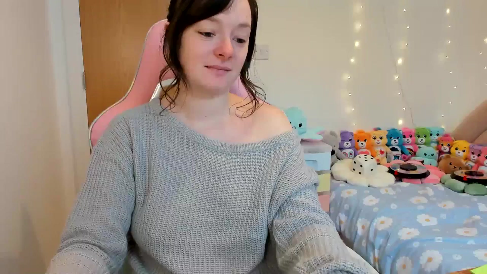 Gallery image thumbnail from JessieBear_'s myfreecams stream on, 12/30/2024, 14:34 image 2 of 20