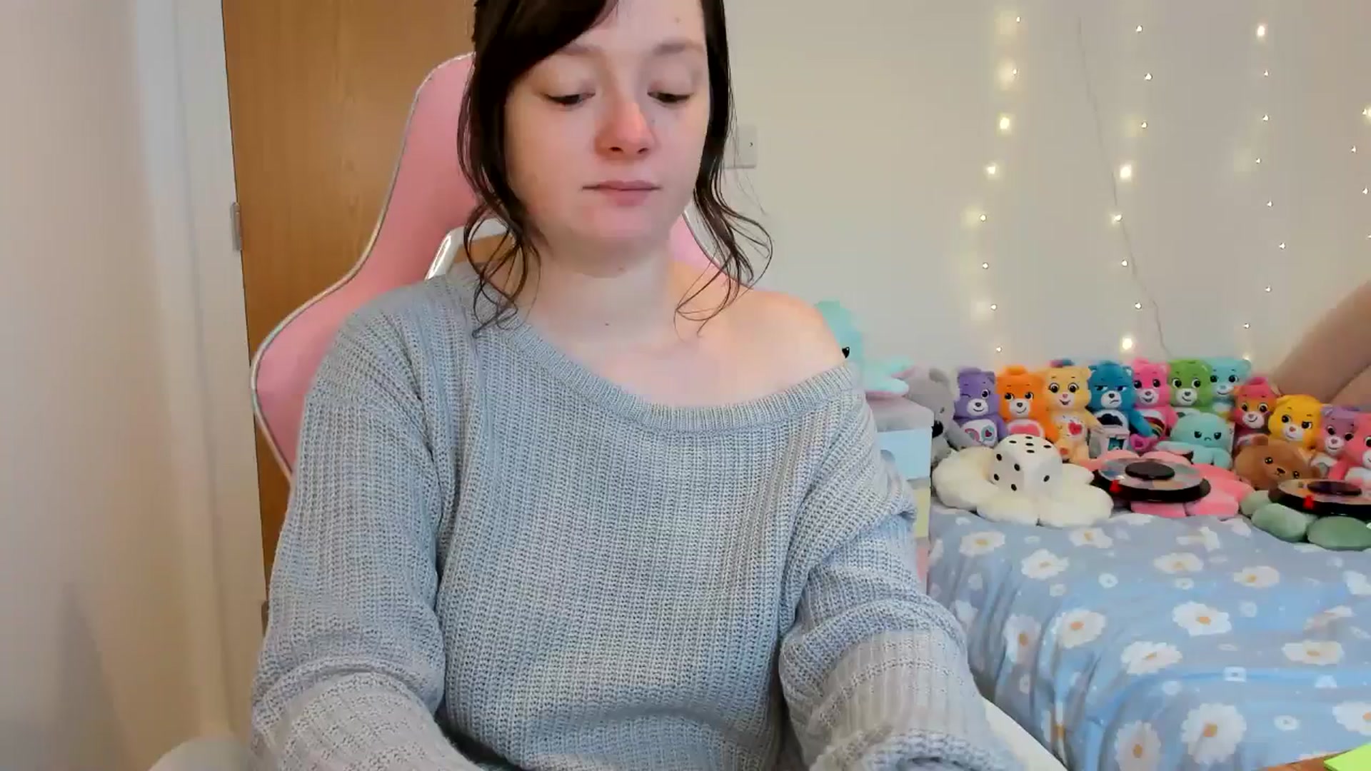Gallery image thumbnail from JessieBear_'s myfreecams stream on, 12/30/2024, 14:34 image 1 of 20