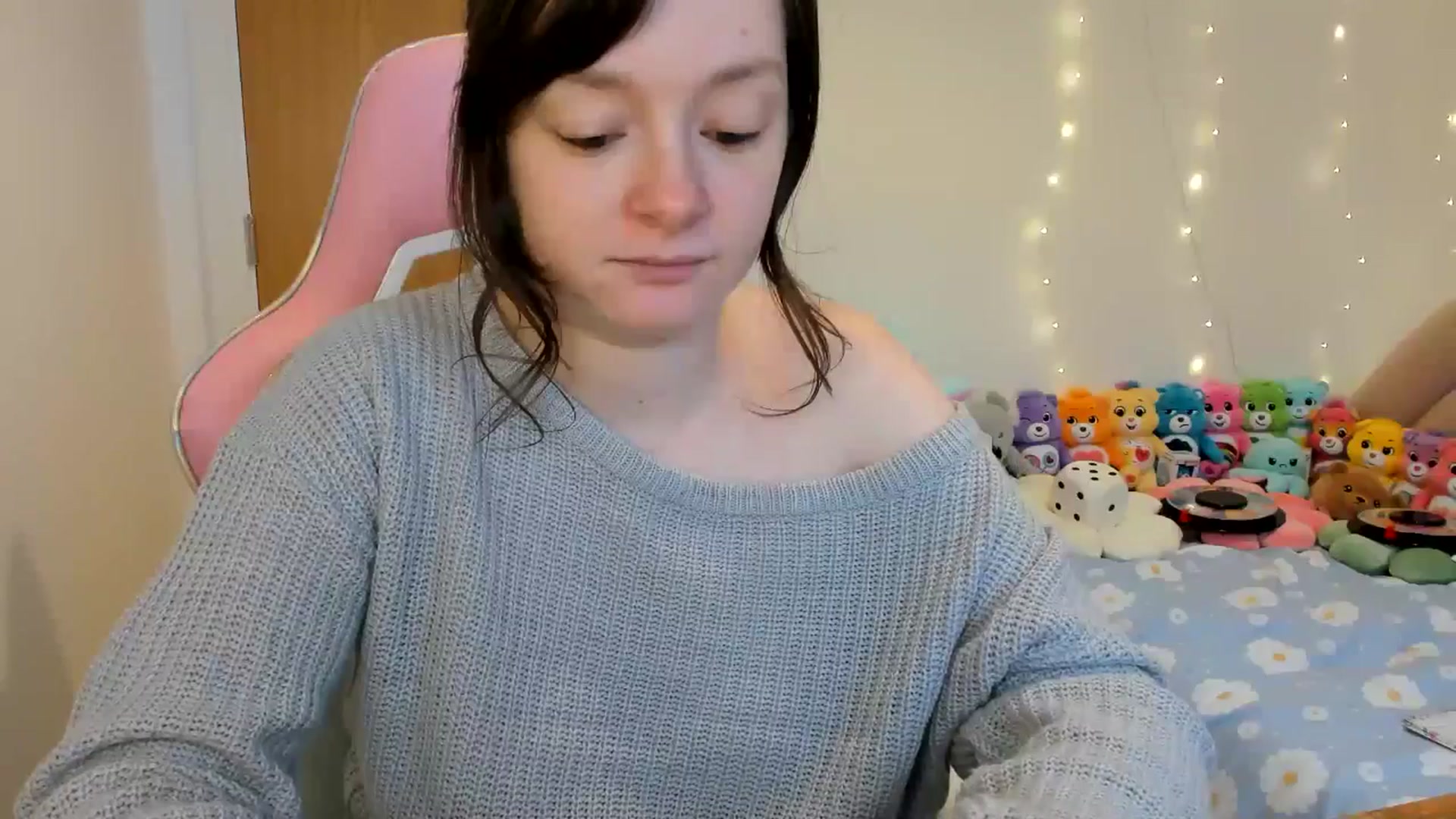 Gallery image thumbnail from JessieBear_'s myfreecams stream on, 12/30/2024, 15:23 image 17 of 20