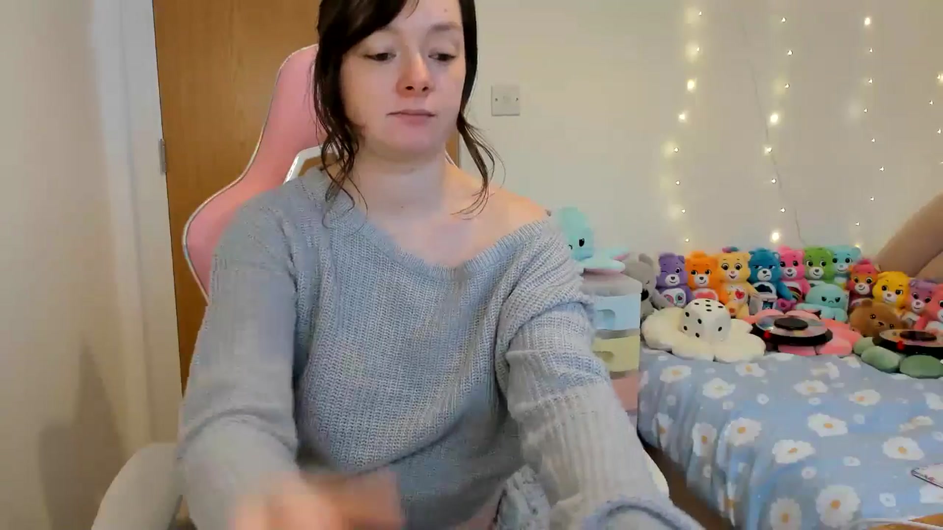 Gallery image thumbnail from JessieBear_'s myfreecams stream on, 12/30/2024, 15:23 image 6 of 20