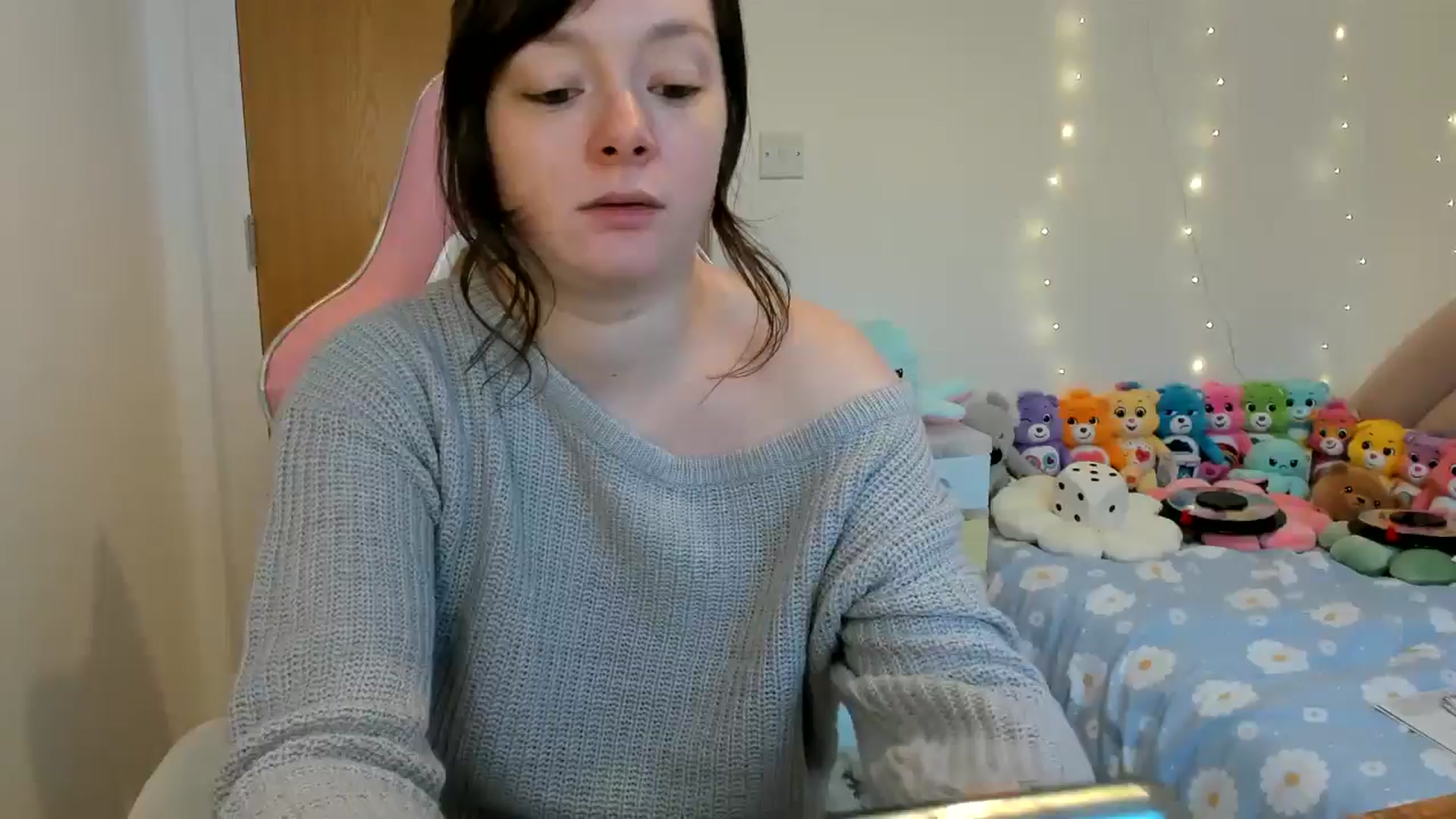 Gallery image thumbnail from JessieBear_'s myfreecams stream on, 12/30/2024, 15:23 image 1 of 20