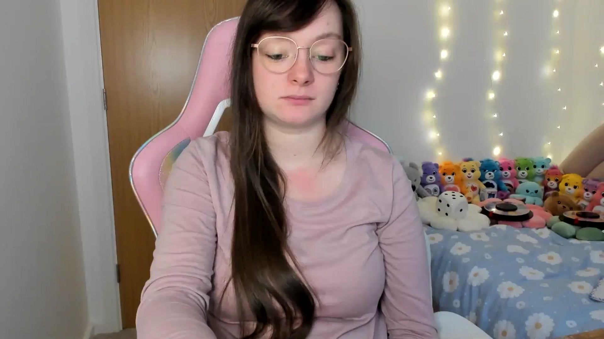 Gallery image thumbnail from JessieBear_'s myfreecams stream on, 12/31/2024, 15:54 image 17 of 20