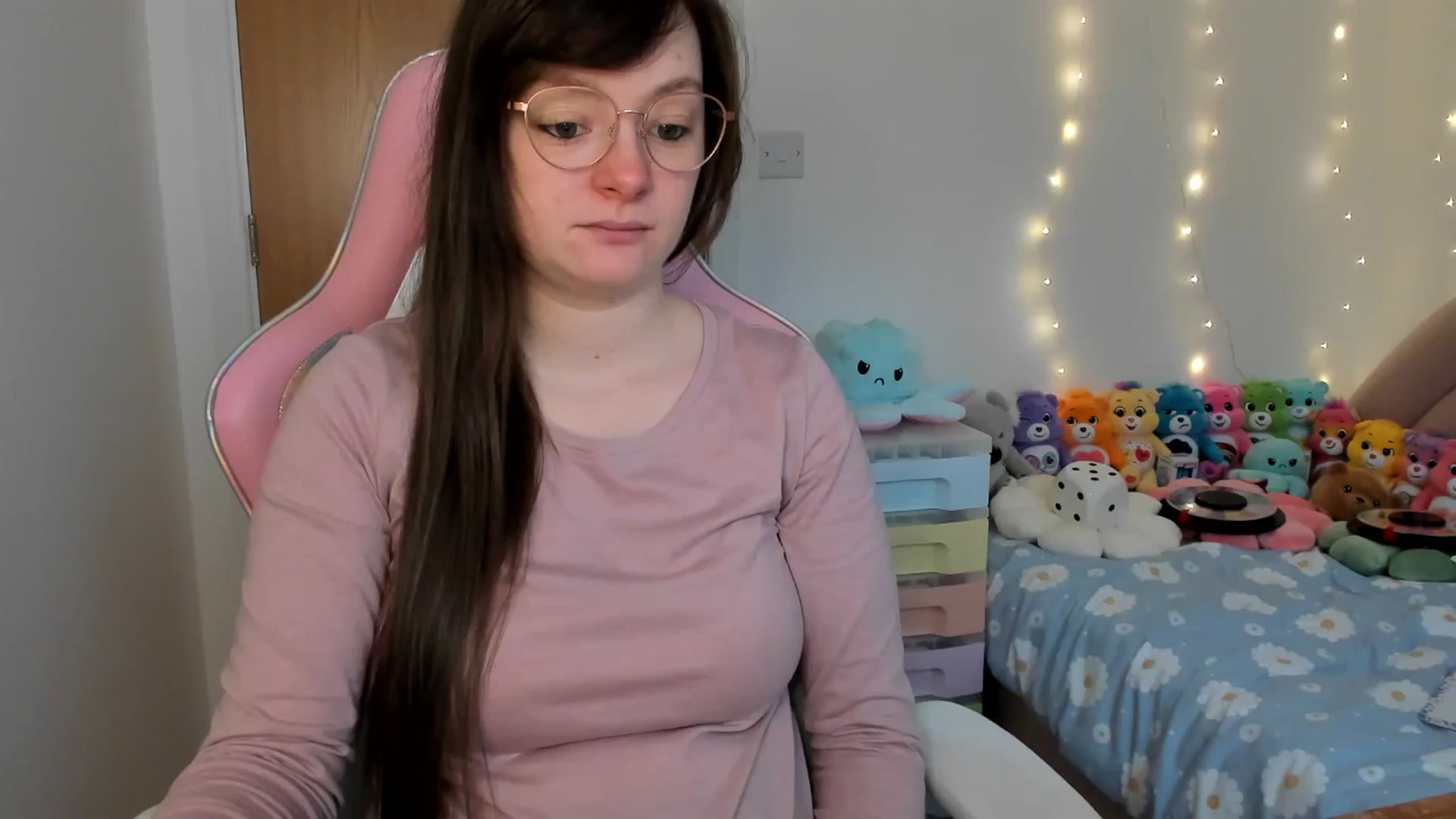 Gallery image thumbnail from JessieBear_'s myfreecams stream on, 12/31/2024, 15:54 image 4 of 20