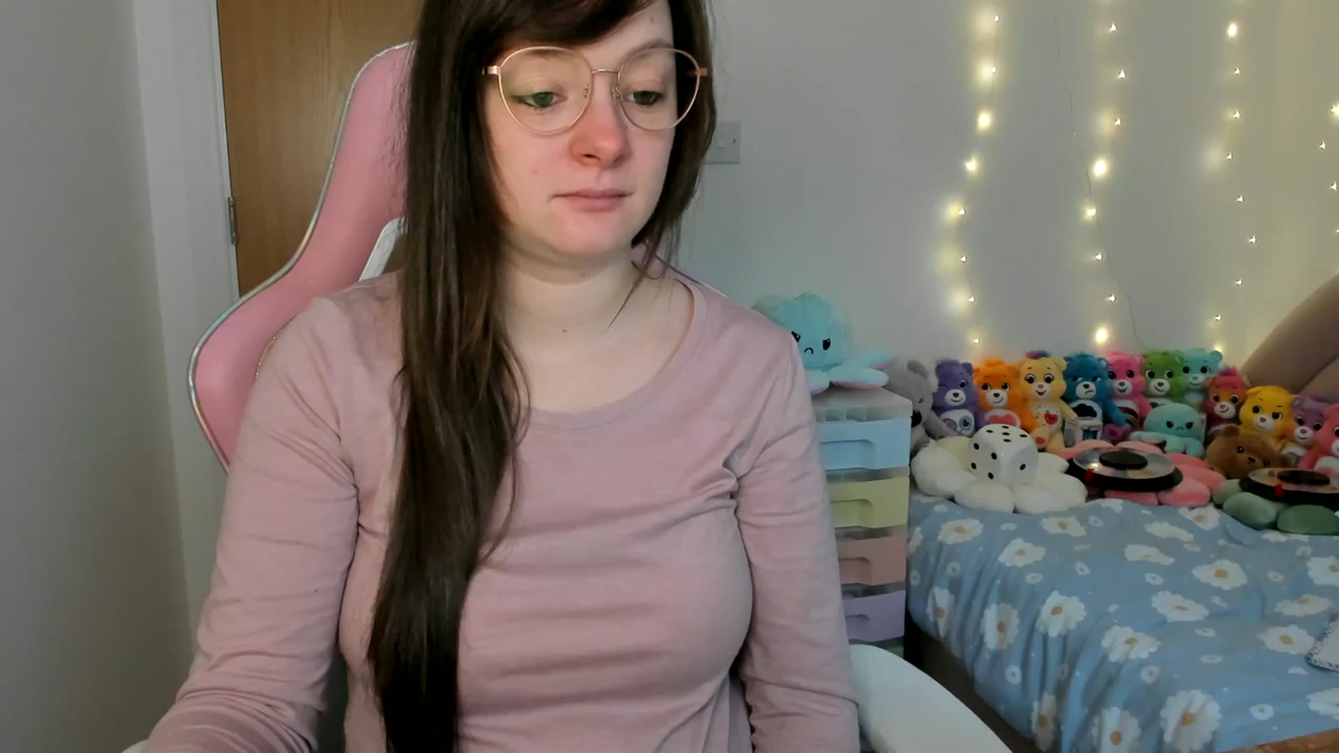 Gallery image thumbnail from JessieBear_'s myfreecams stream on, 12/31/2024, 15:54 image 6 of 20