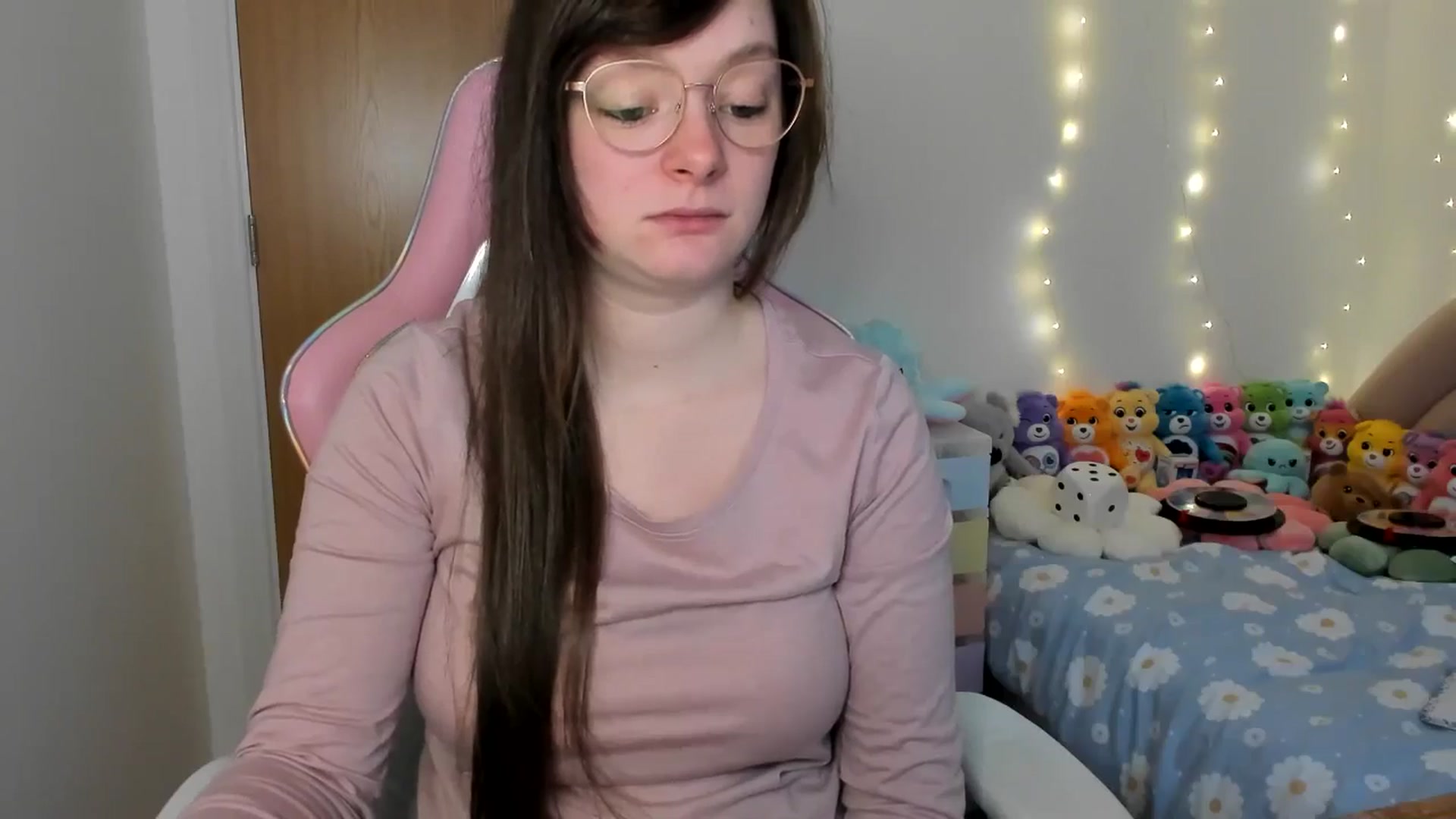 Gallery image thumbnail from JessieBear_'s myfreecams stream on, 12/31/2024, 15:54 image 14 of 20