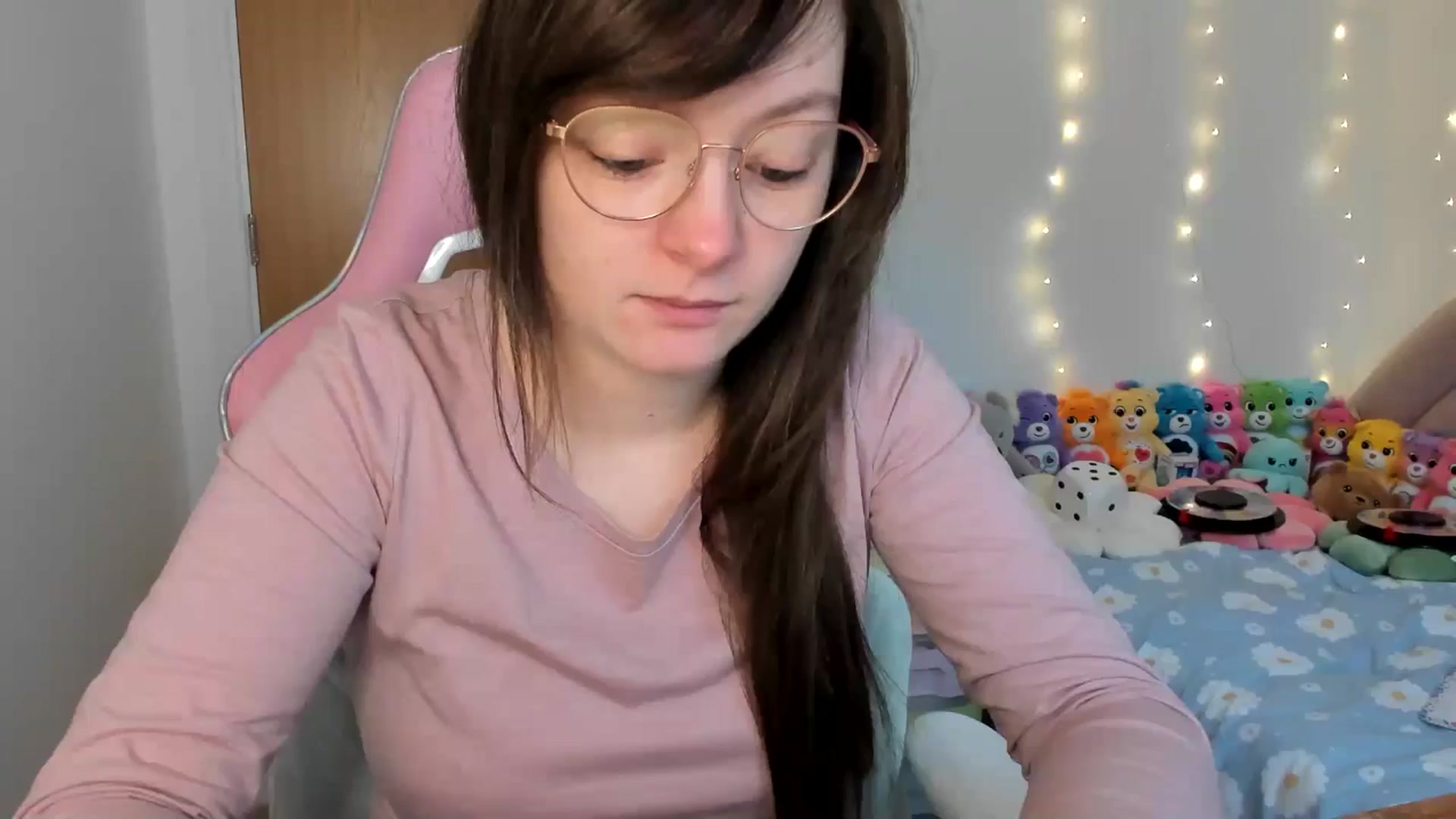 Gallery image thumbnail from JessieBear_'s myfreecams stream on, 12/31/2024, 15:54 image 3 of 20