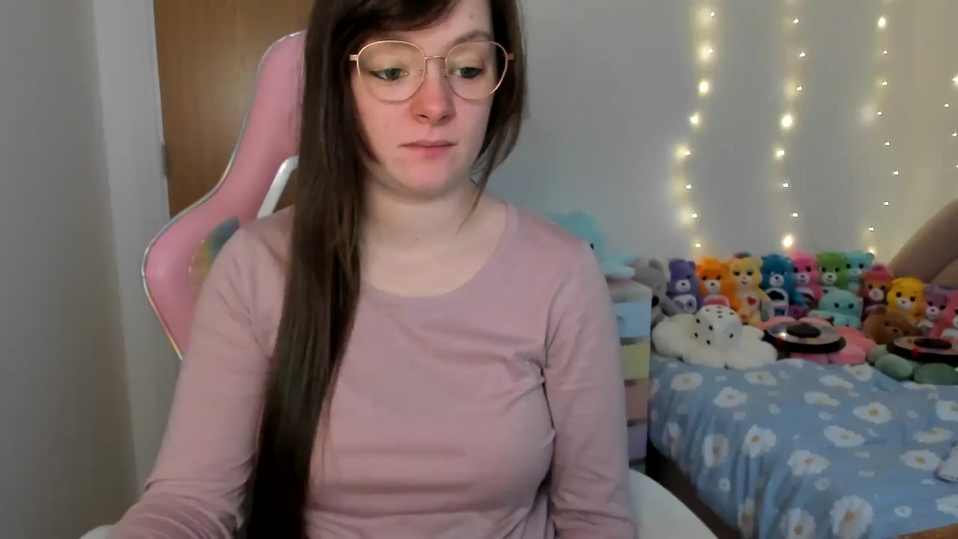 Gallery image thumbnail from JessieBear_'s myfreecams stream on, 12/31/2024, 15:54 image 9 of 20