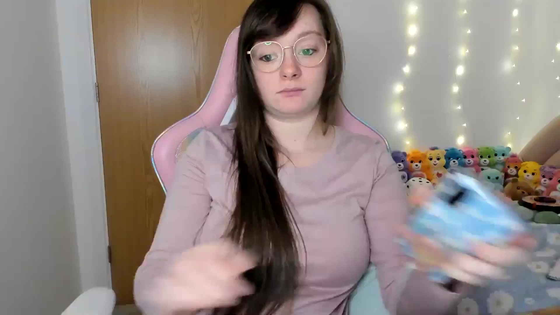 Gallery image thumbnail from JessieBear_'s myfreecams stream on, 12/31/2024, 16:24 image 6 of 20