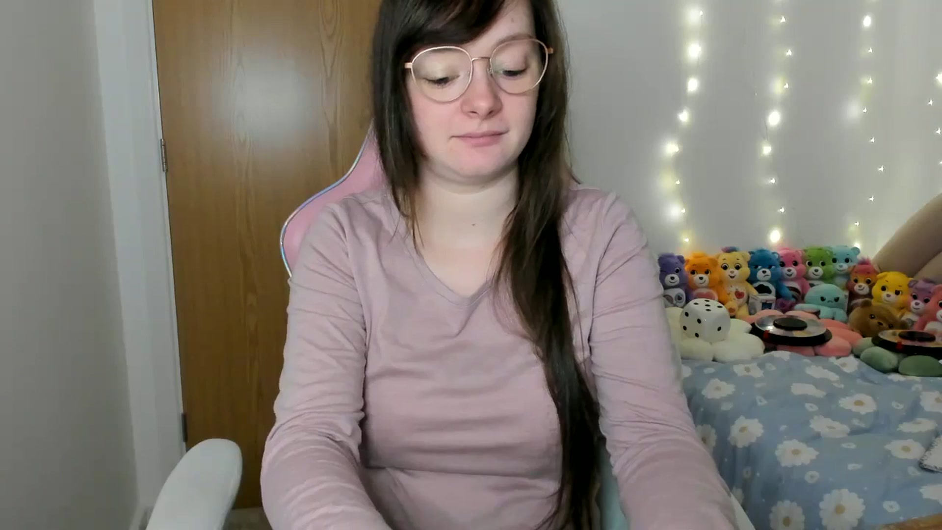 Gallery image thumbnail from JessieBear_'s myfreecams stream on, 12/31/2024, 16:24 image 18 of 20