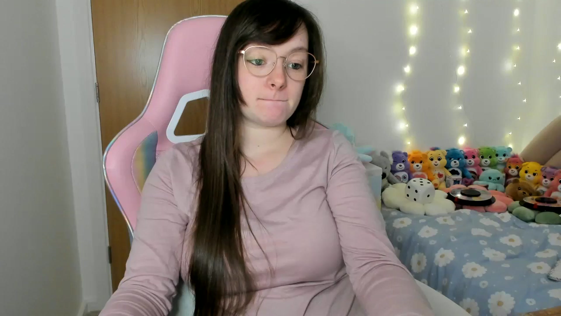 Gallery image thumbnail from JessieBear_'s myfreecams stream on, 12/31/2024, 16:24 image 2 of 20