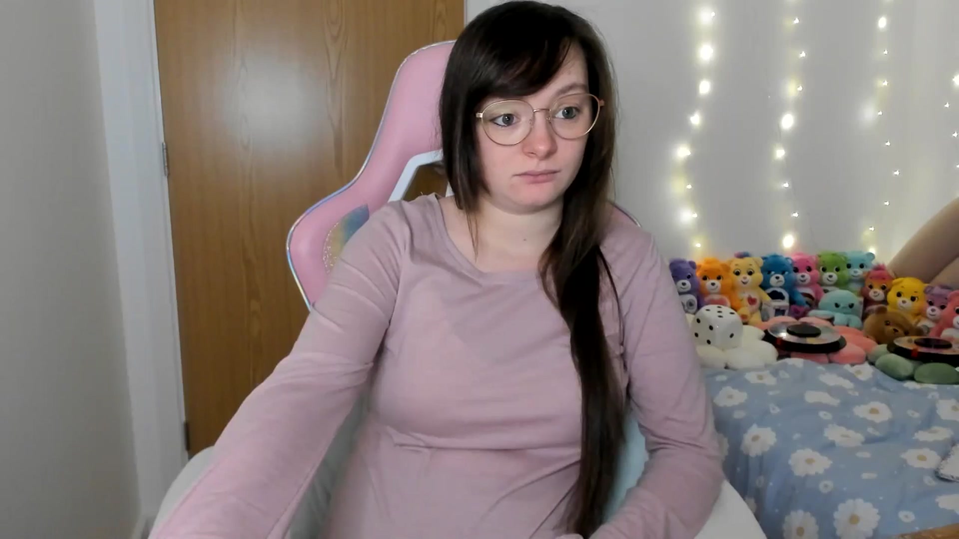 Gallery image thumbnail from JessieBear_'s myfreecams stream on, 12/31/2024, 16:24 image 10 of 20