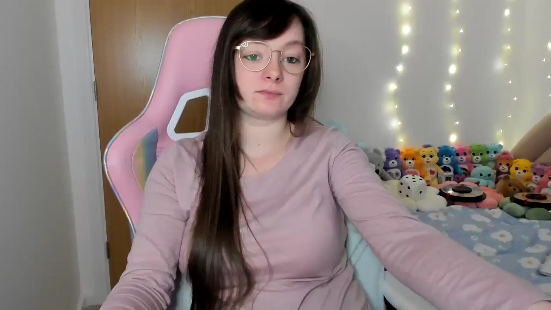 Gallery image thumbnail from JessieBear_'s myfreecams stream on, 12/31/2024, 16:24 image 3 of 20