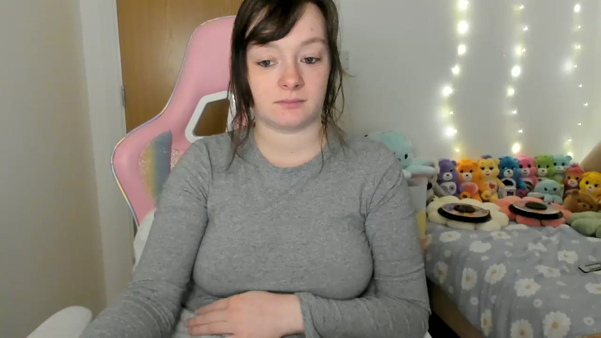 Gallery image thumbnail from JessieBear_'s myfreecams stream on, 01/03/2025, 18:03 image 9 of 20