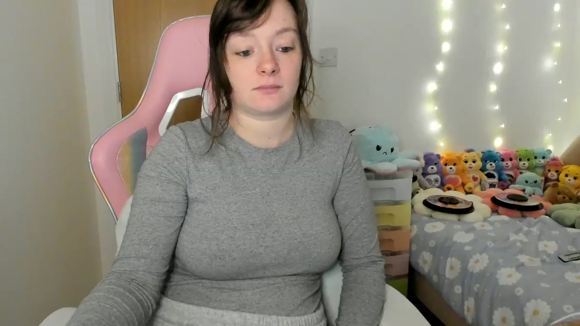 Gallery image thumbnail from JessieBear_'s myfreecams stream on, 01/03/2025, 18:03 image 11 of 20