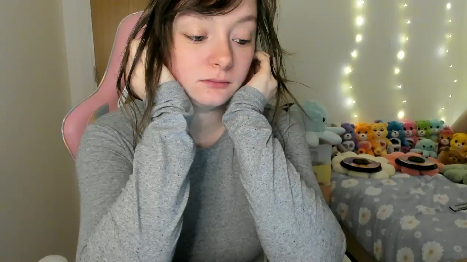 Gallery image thumbnail from JessieBear_'s myfreecams stream on, 01/03/2025, 18:03 image 13 of 20