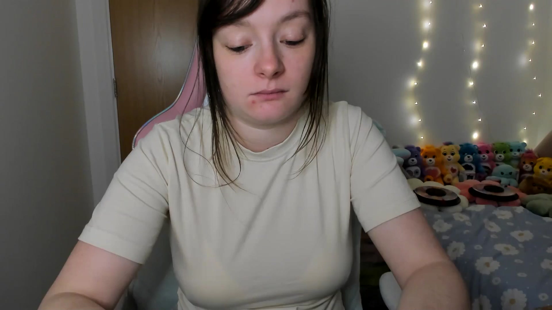 Gallery image thumbnail from JessieBear_'s myfreecams stream on, 01/06/2025, 17:50 image 14 of 20