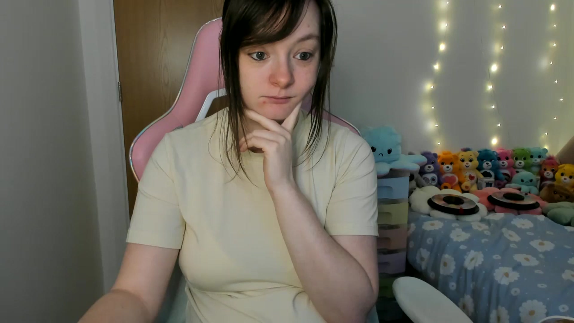 Gallery image thumbnail from JessieBear_'s myfreecams stream on, 01/06/2025, 17:50 image 4 of 20
