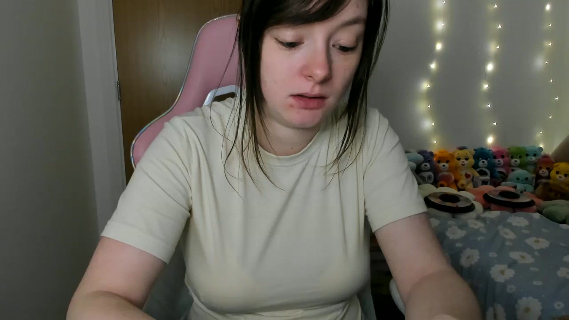 Gallery image thumbnail from JessieBear_'s myfreecams stream on, 01/06/2025, 17:50 image 9 of 20