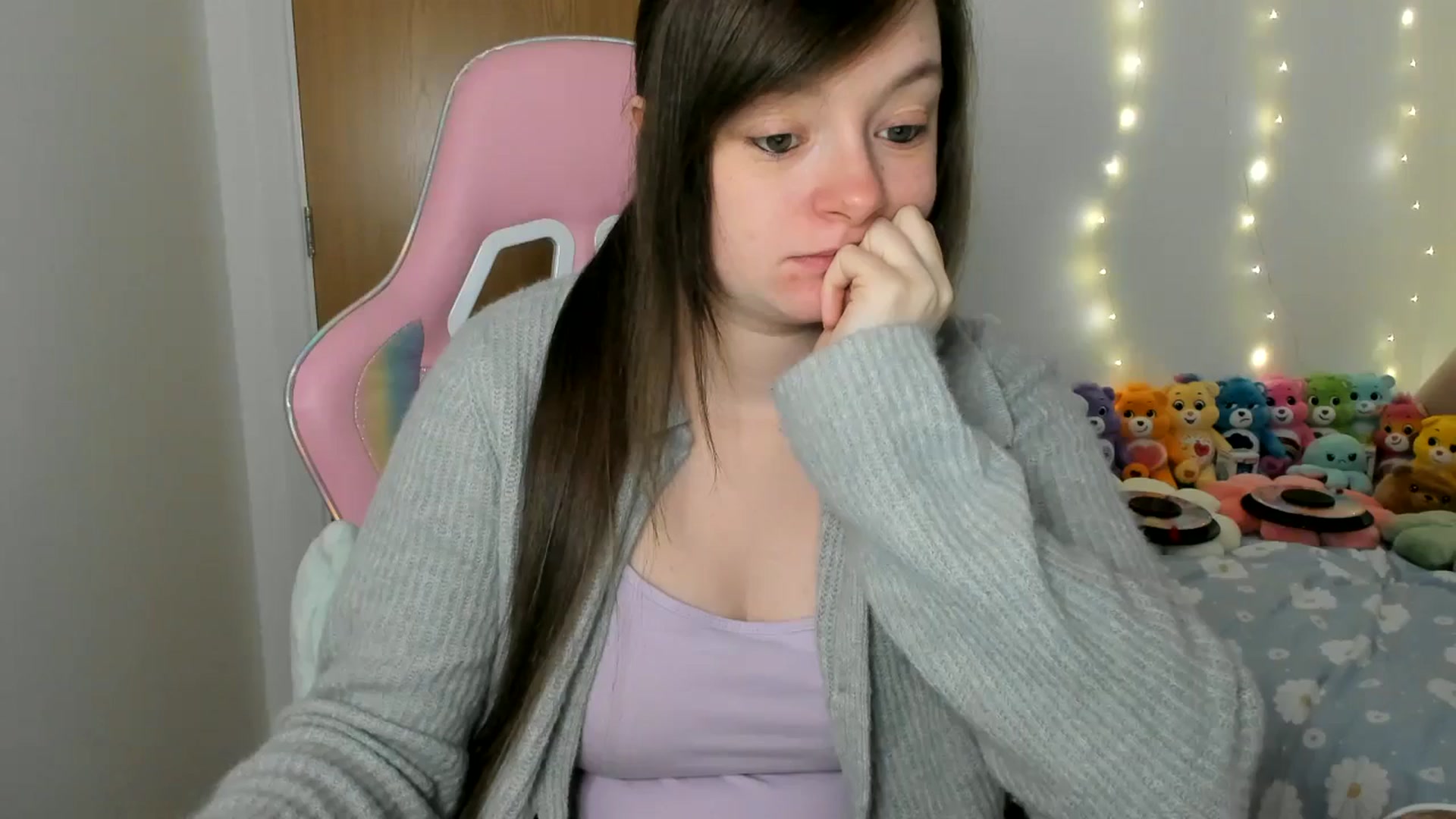 Gallery image thumbnail from JessieBear_'s myfreecams stream on, 01/07/2025, 16:06 image 4 of 20