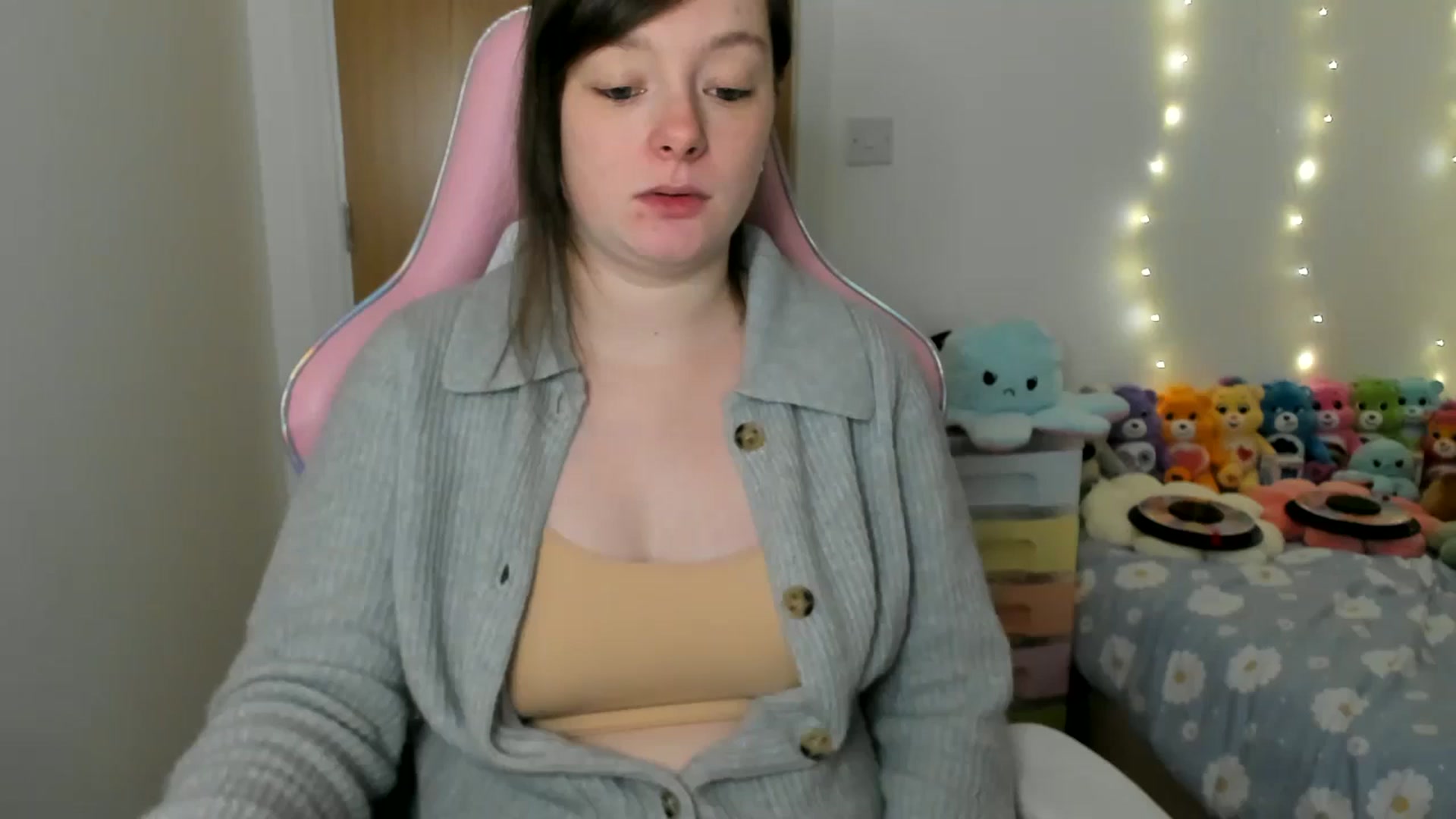 Gallery image thumbnail from JessieBear_'s myfreecams stream on, 01/07/2025, 17:51 image 13 of 20
