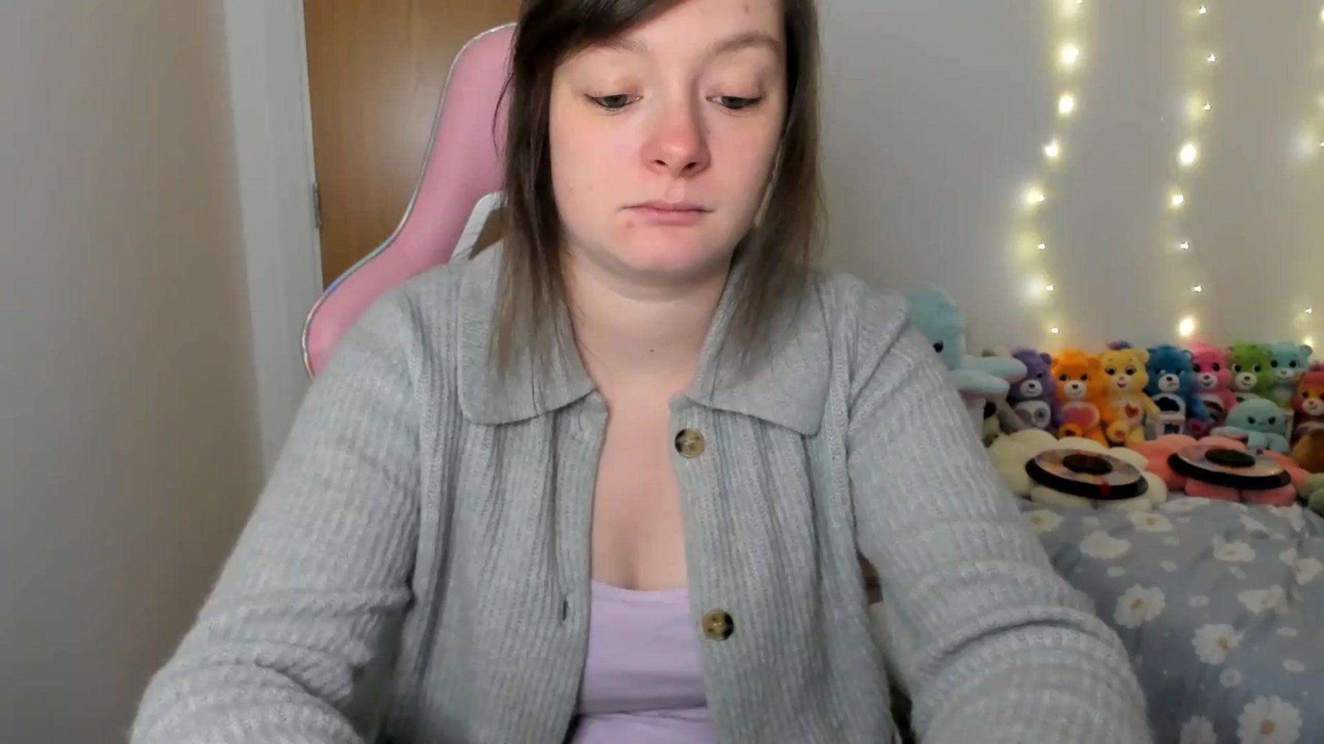Gallery image thumbnail from JessieBear_'s myfreecams stream on, 01/07/2025, 17:51 image 1 of 20